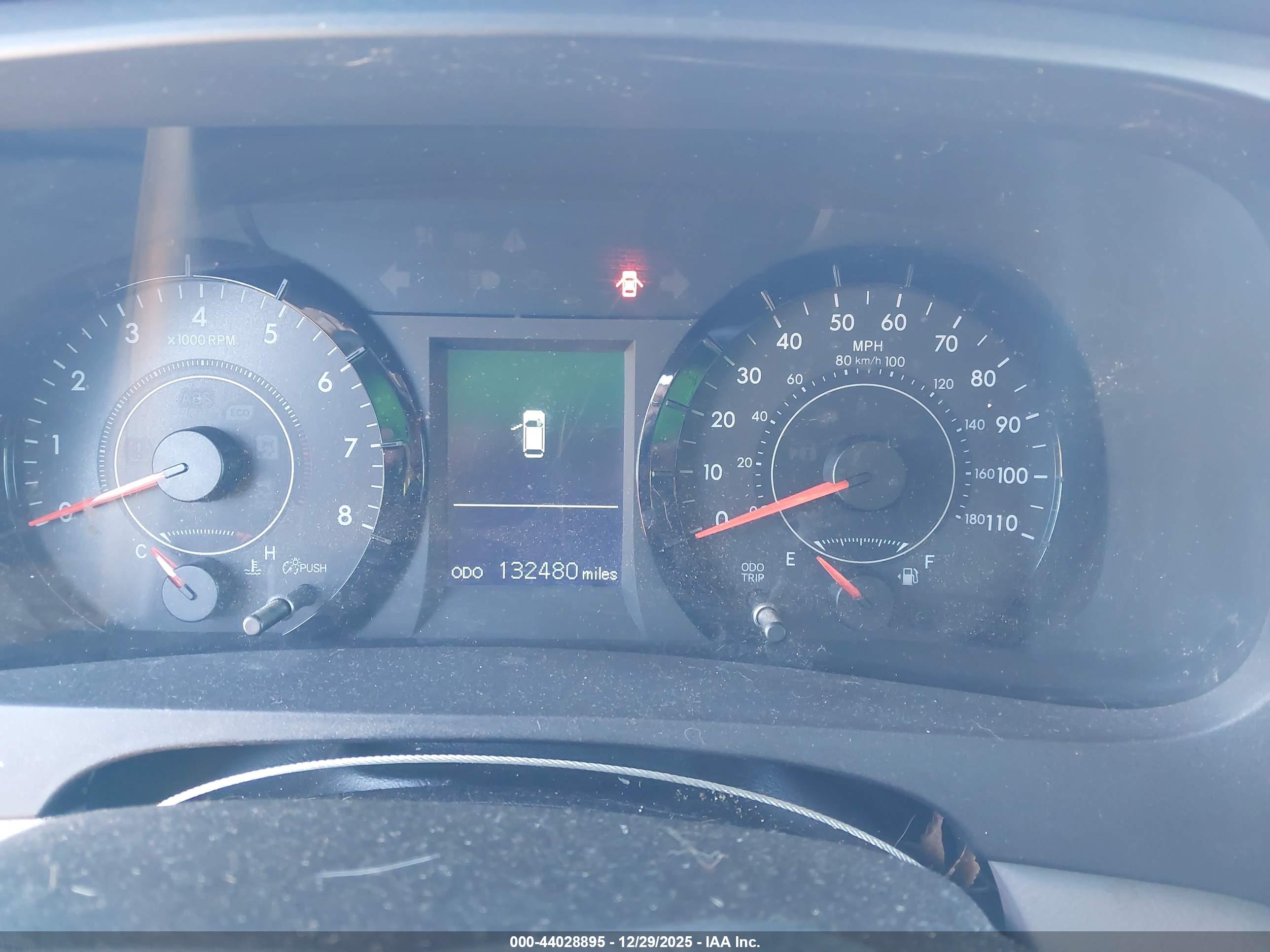 TOYOTA SIENNA image 7