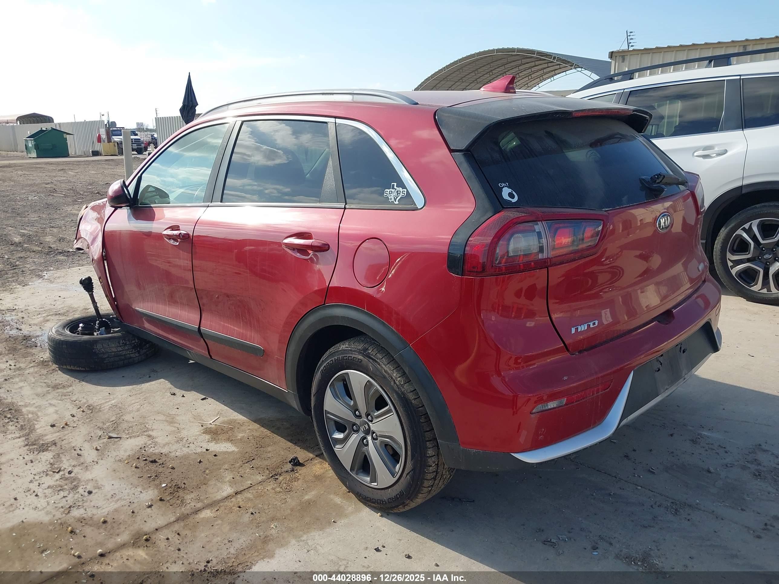 KIA NIRO image 3