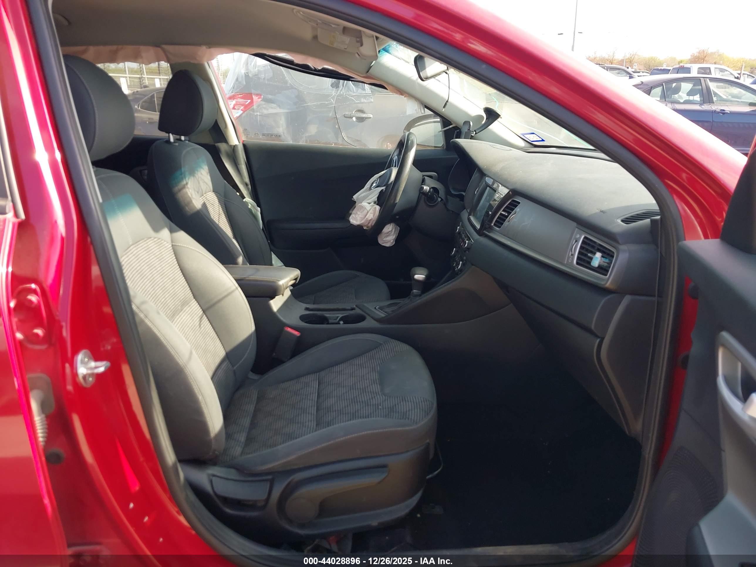 KIA NIRO image 5