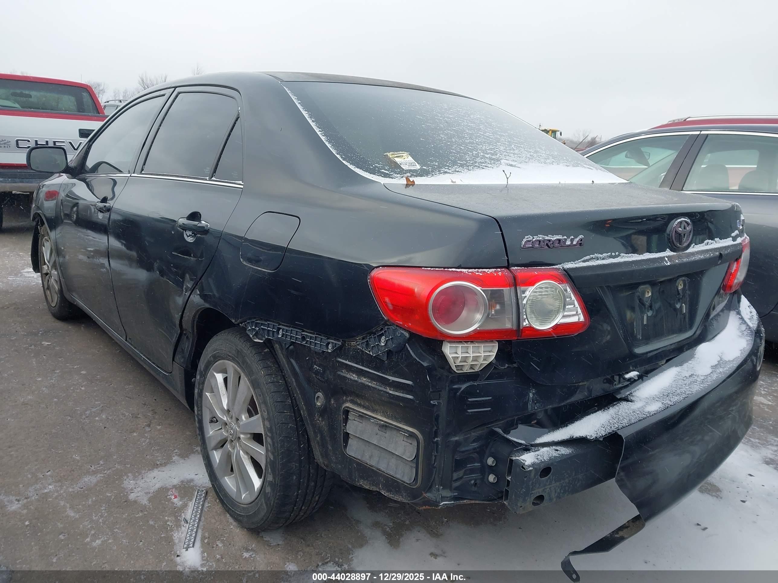 TOYOTA COROLLA image 6