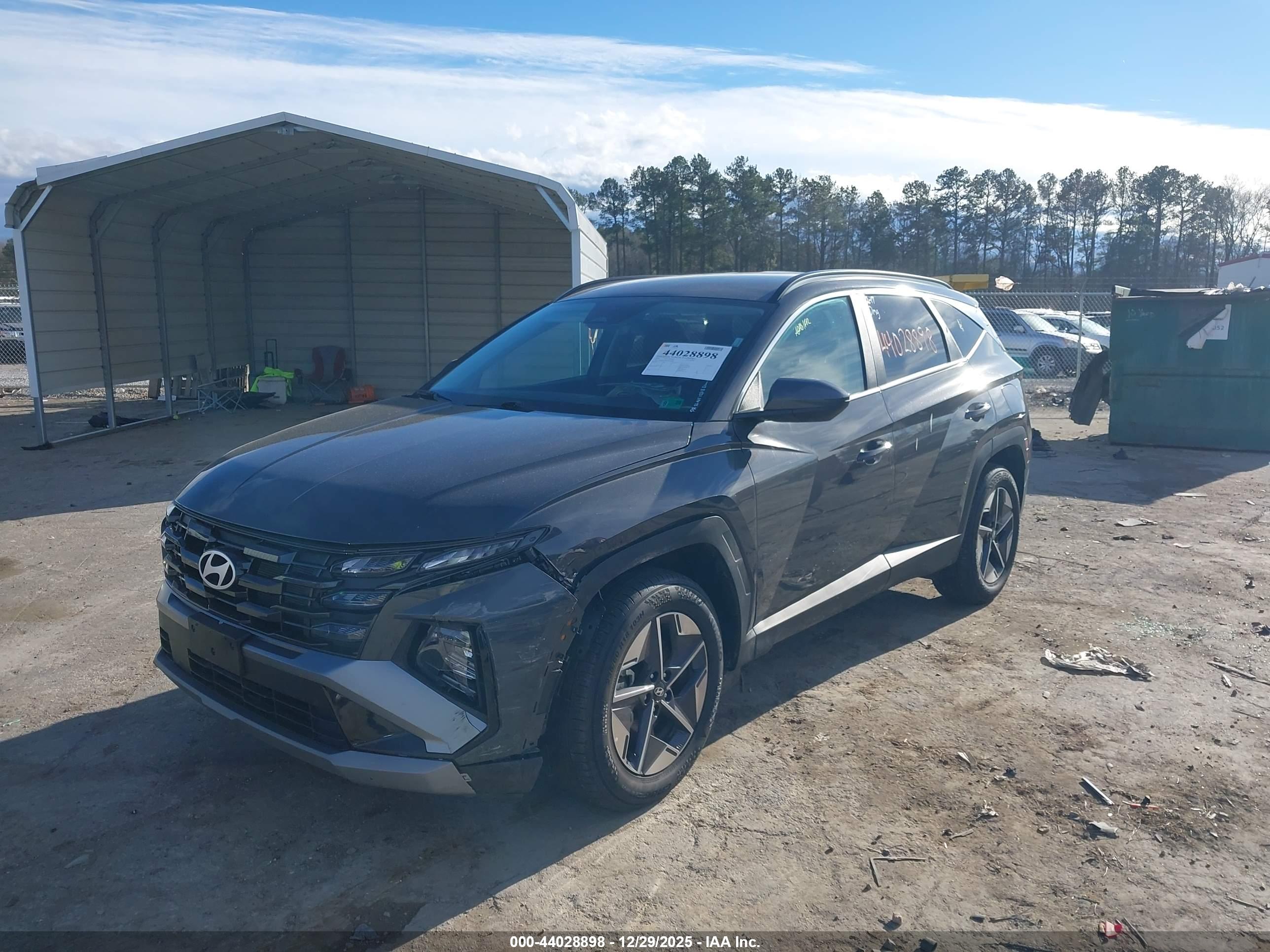 HYUNDAI TUCSON image 2