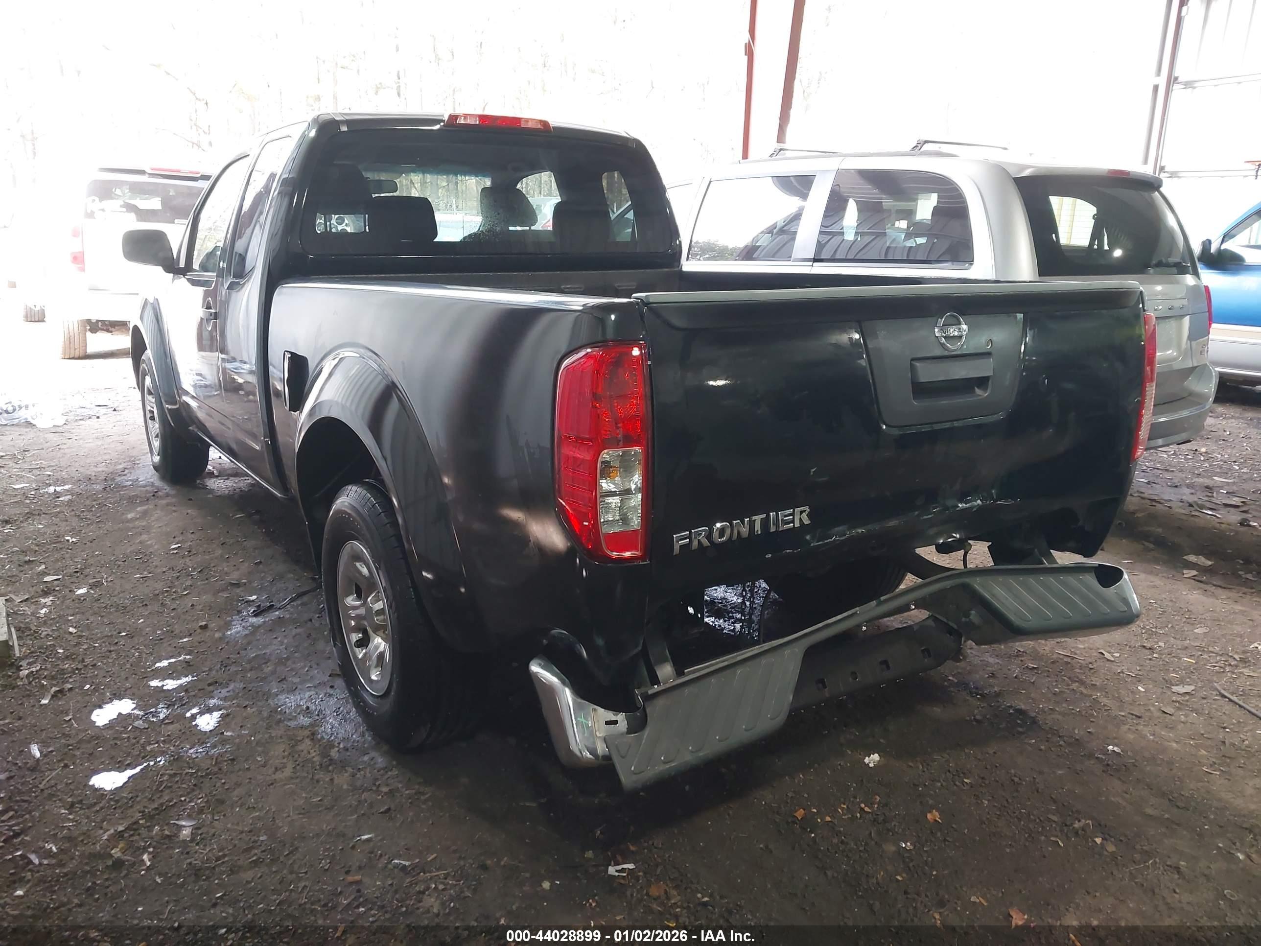 NISSAN FRONTIER image 3