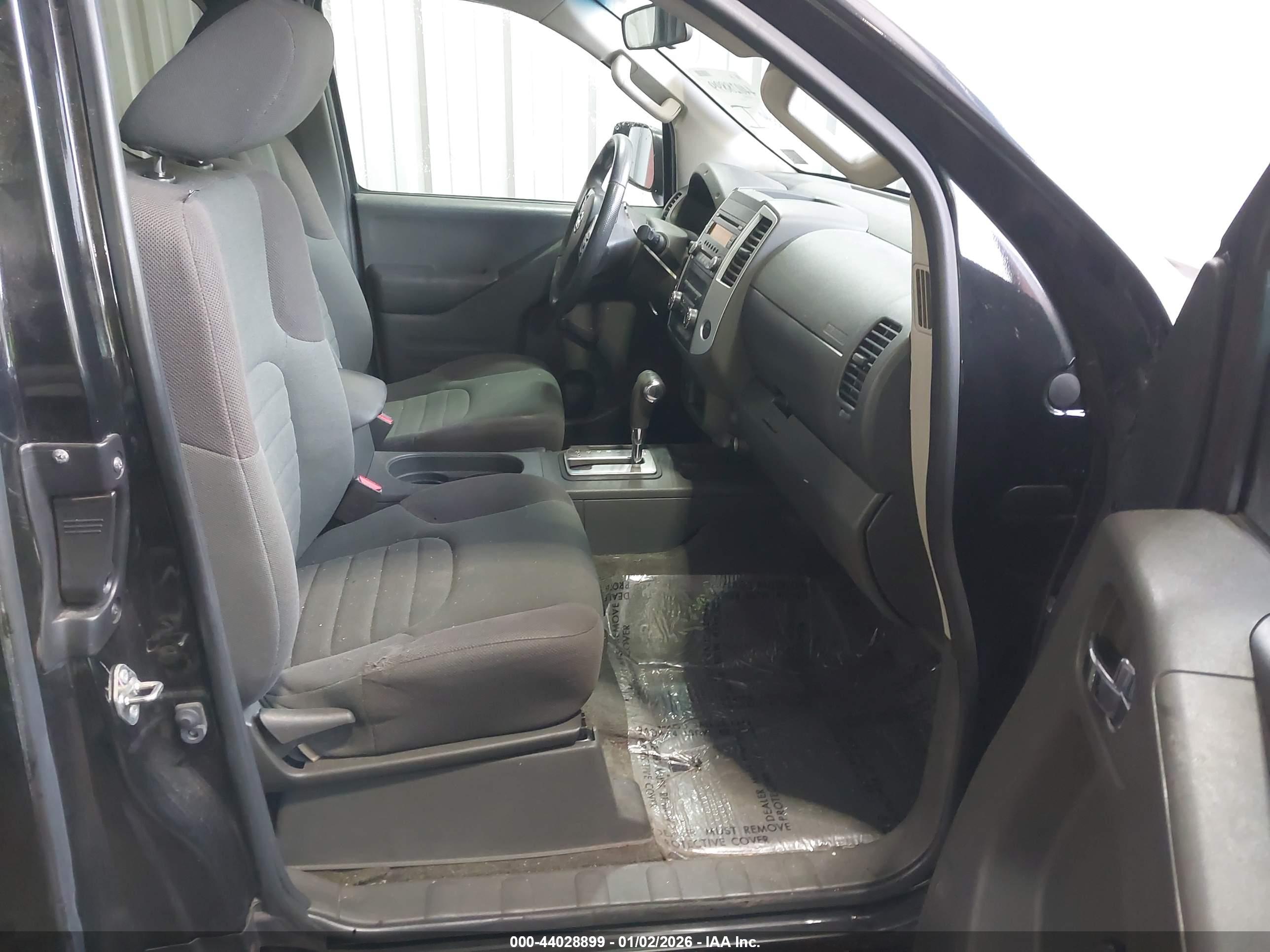 NISSAN FRONTIER image 5