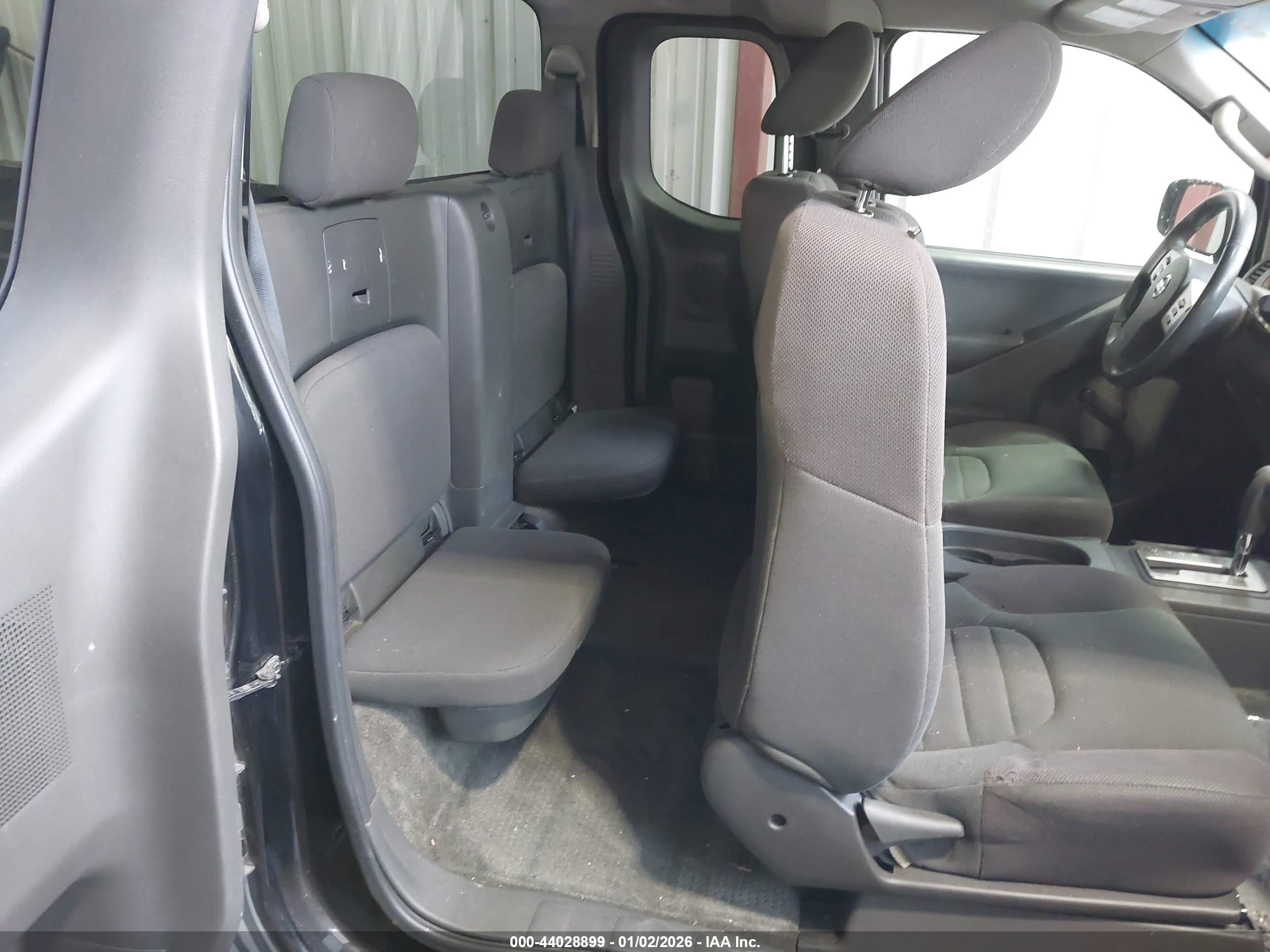 NISSAN FRONTIER image 8