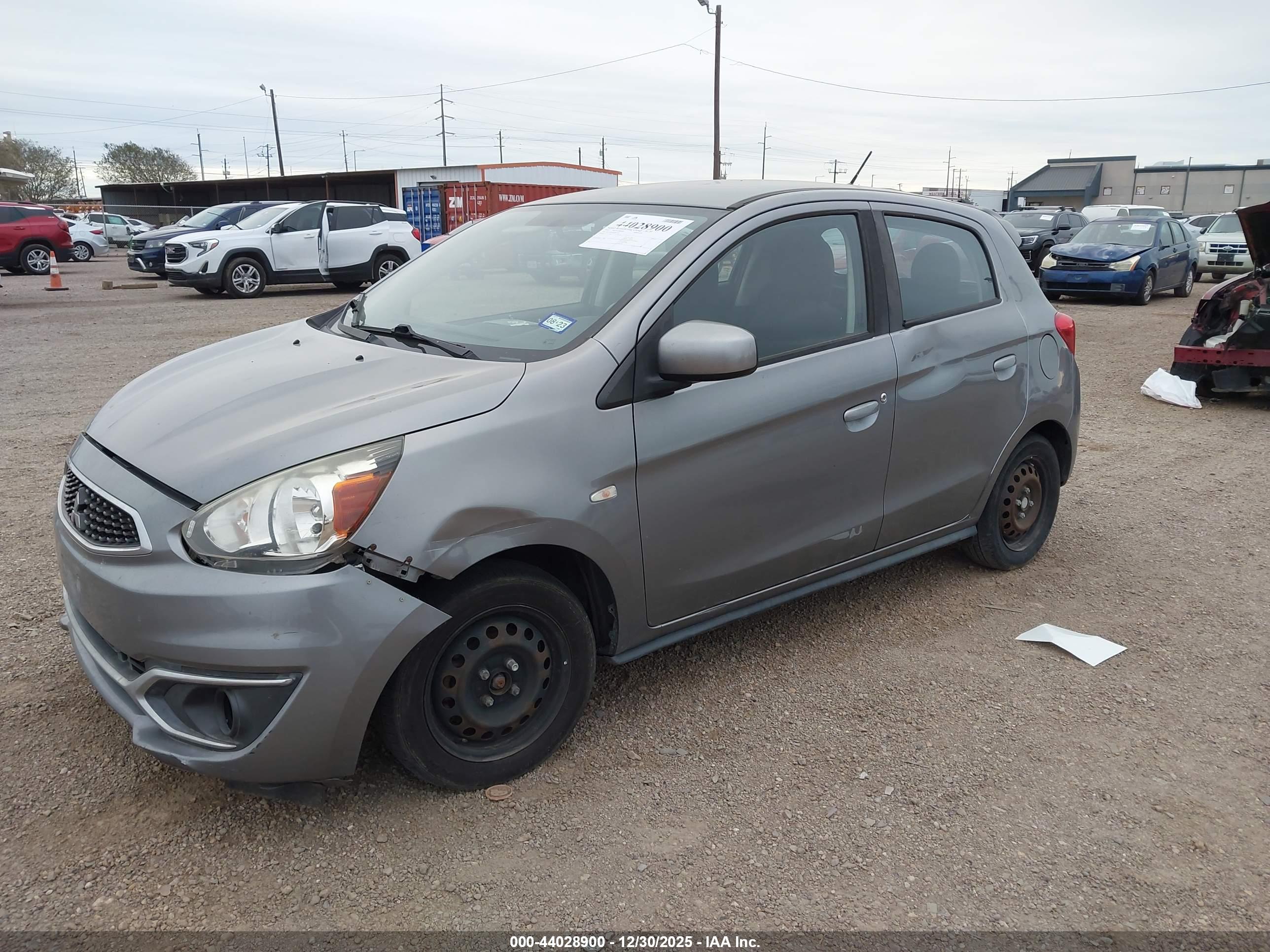MITSUBISHI MIRAGE image 2