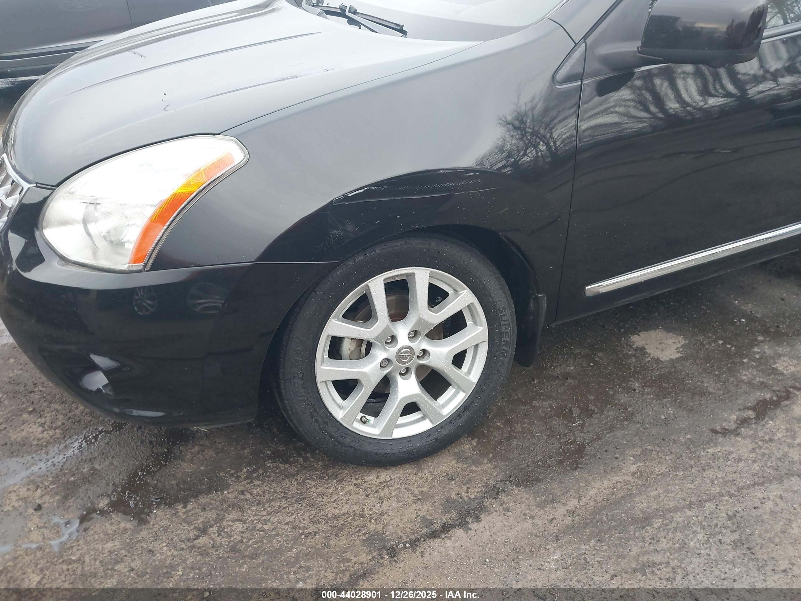 NISSAN ROGUE image 6