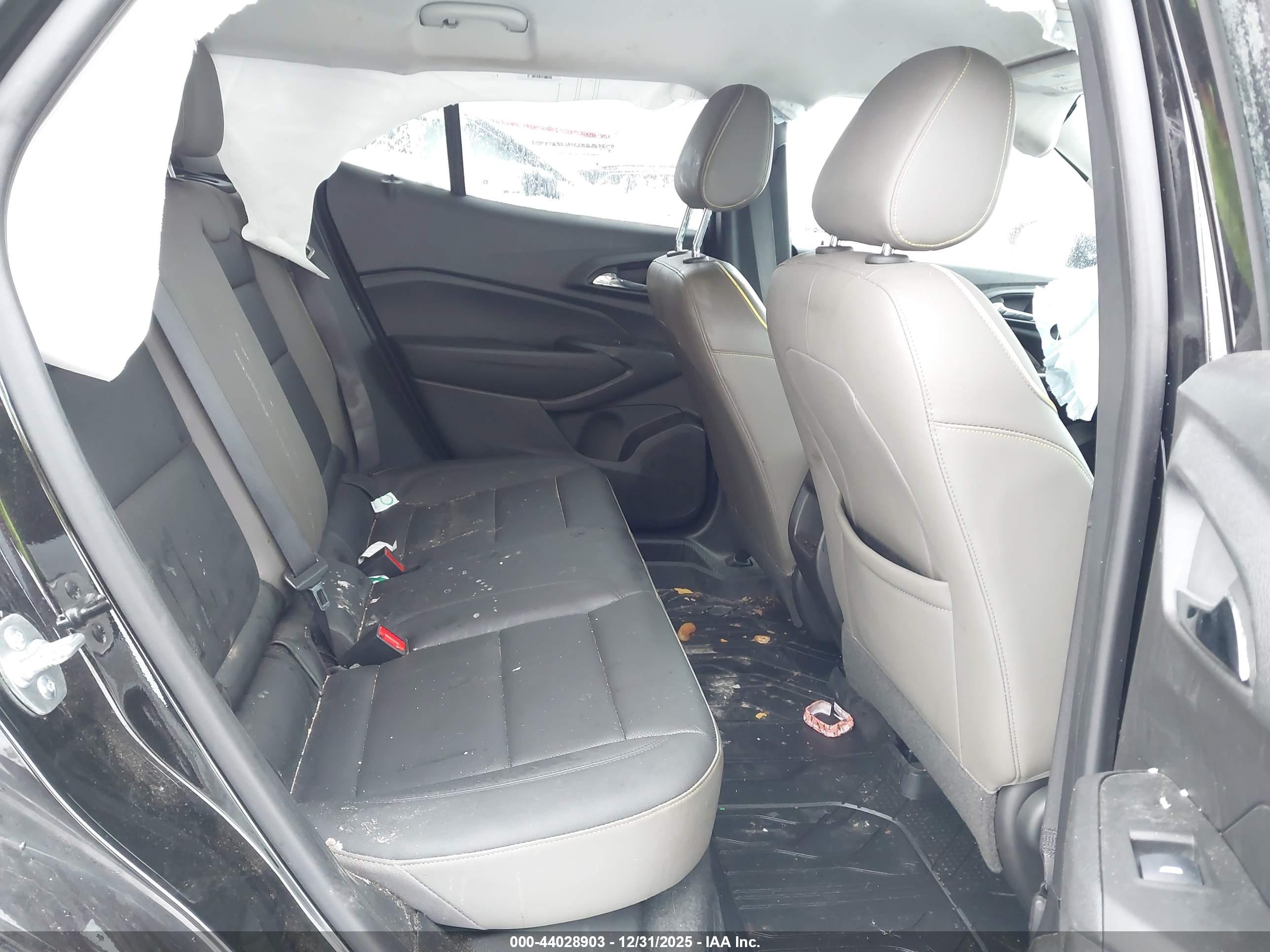 CHEVROLET TRAX image 8