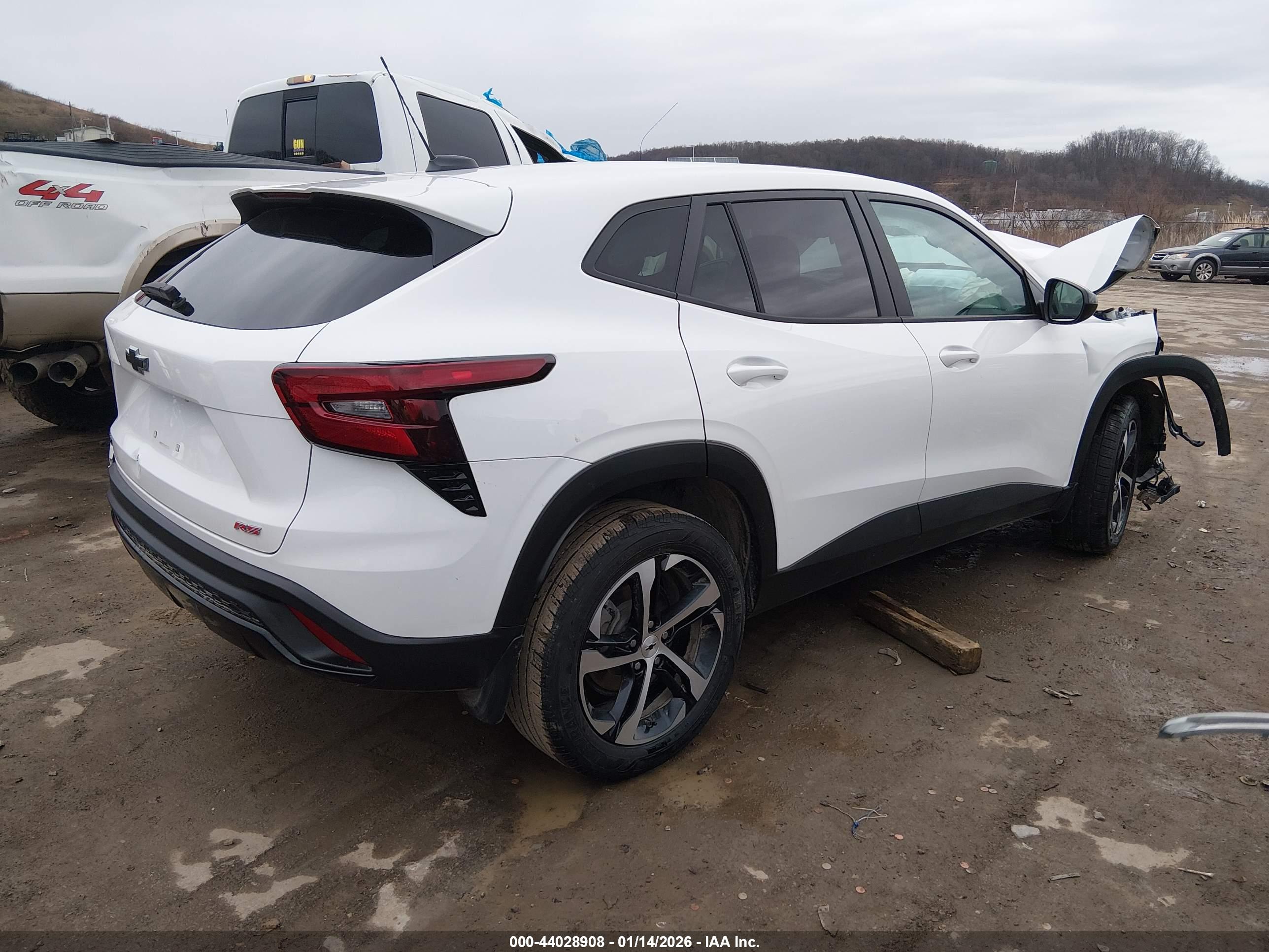 CHEVROLET TRAX image 4