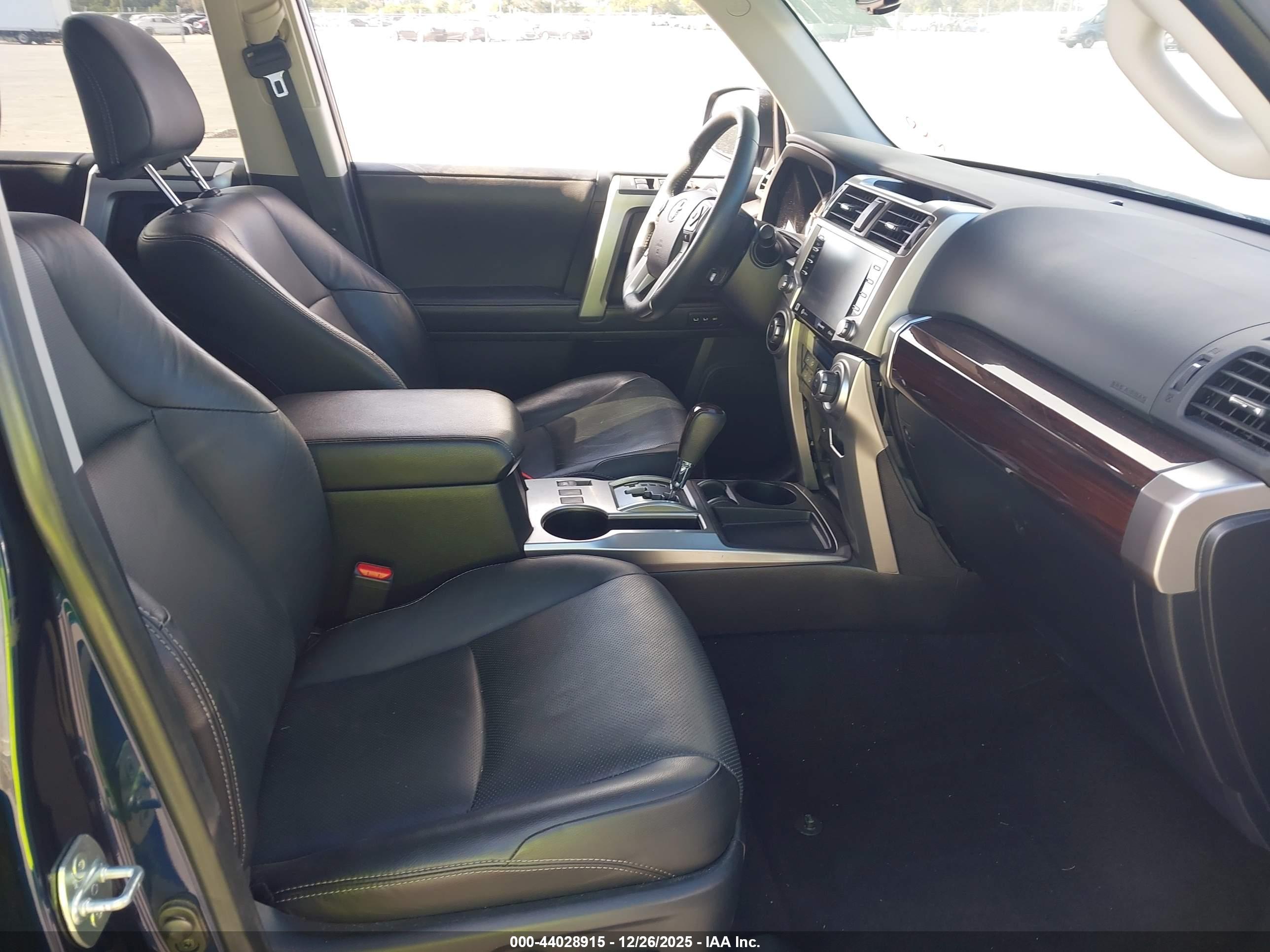 TOYOTA 4RUNNER image 5