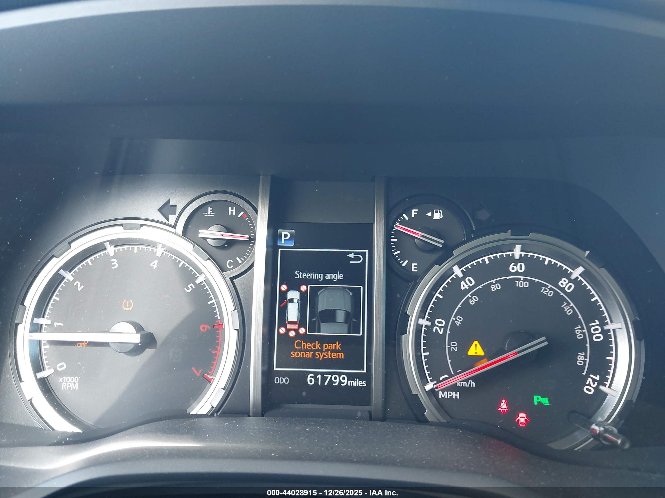 TOYOTA 4RUNNER image 7