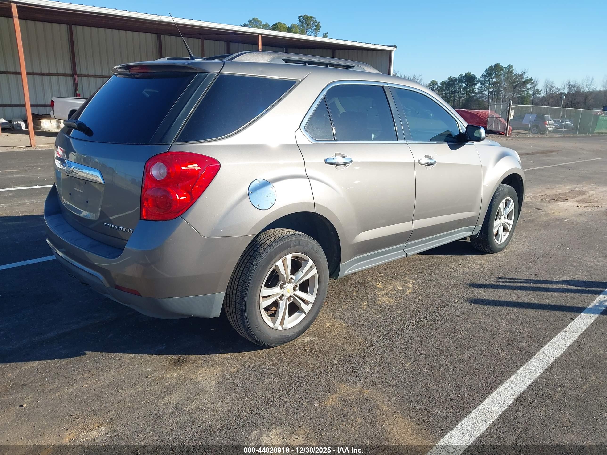 CHEVROLET EQUINOX image 4