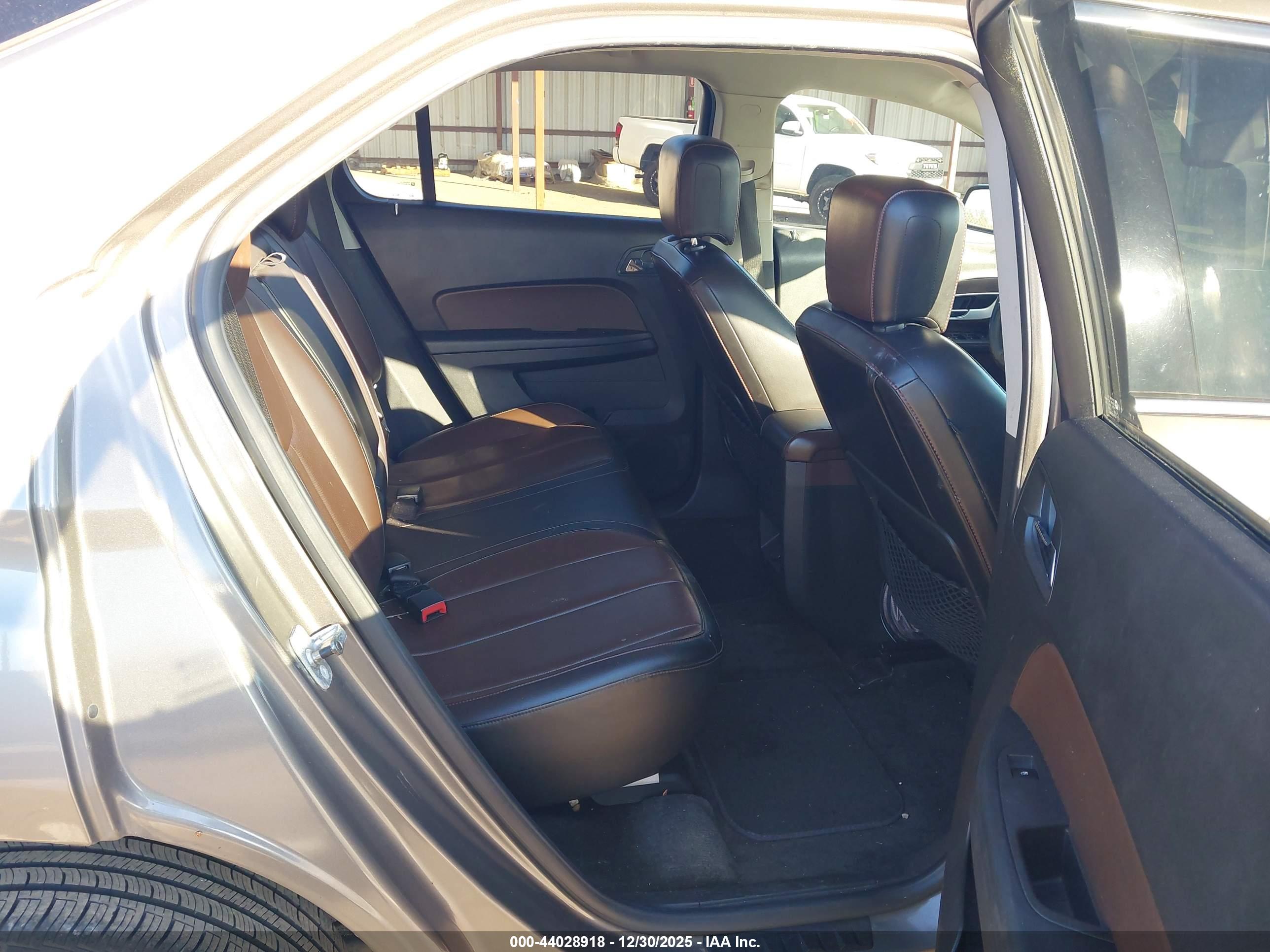 CHEVROLET EQUINOX image 8