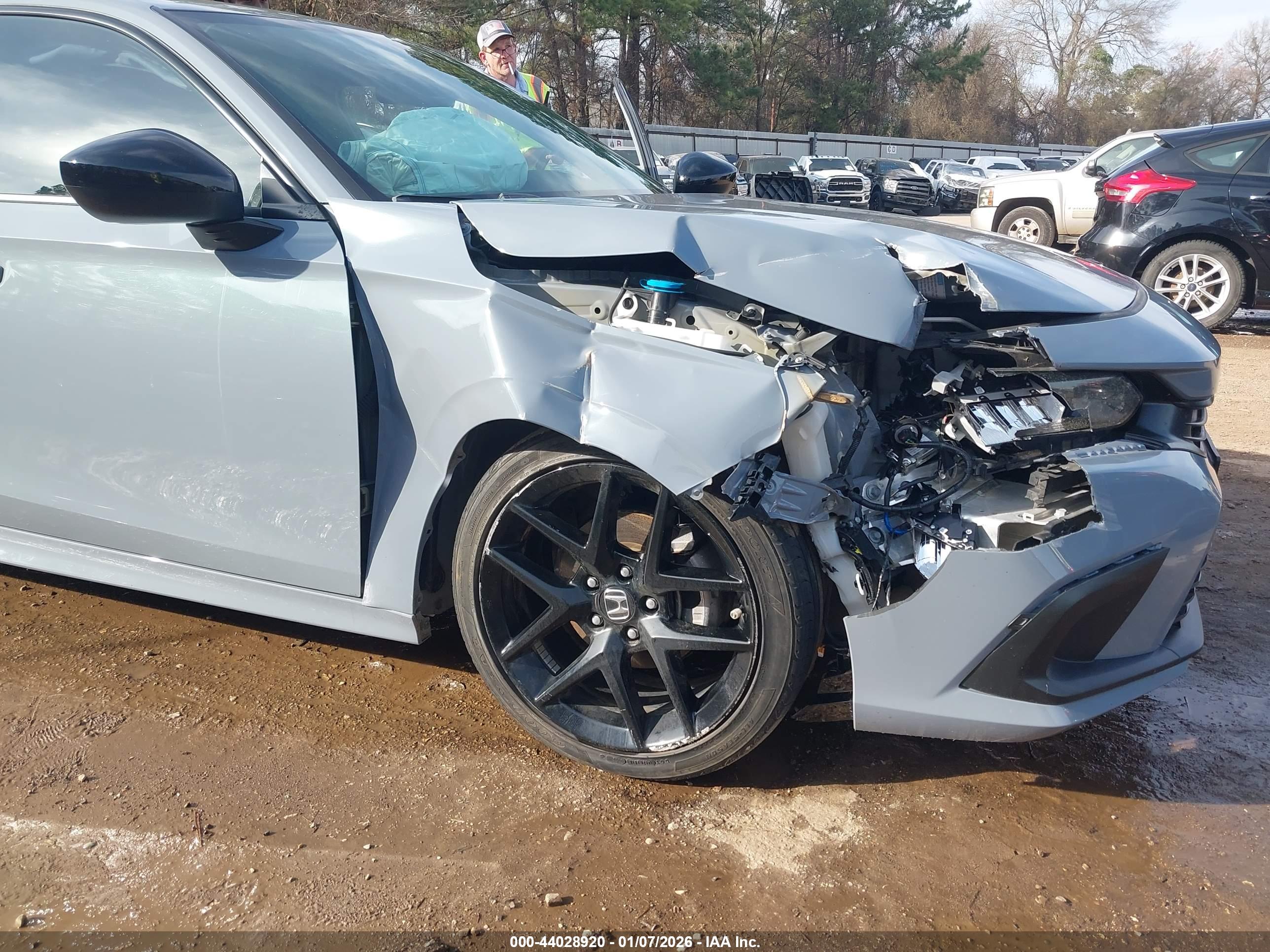 HONDA CIVIC image 6