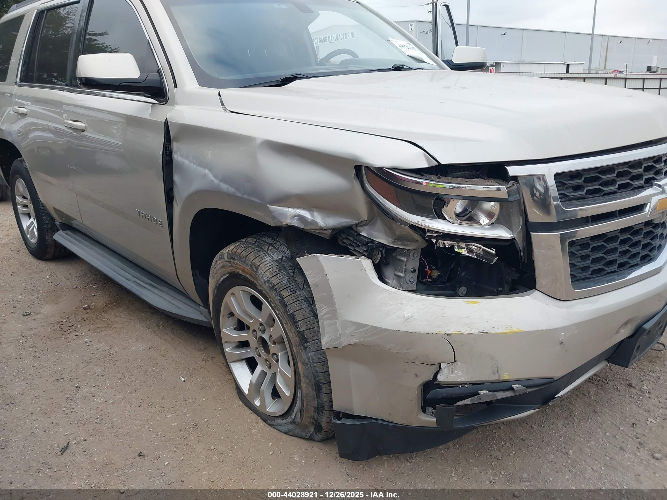 CHEVROLET TAHOE image 6