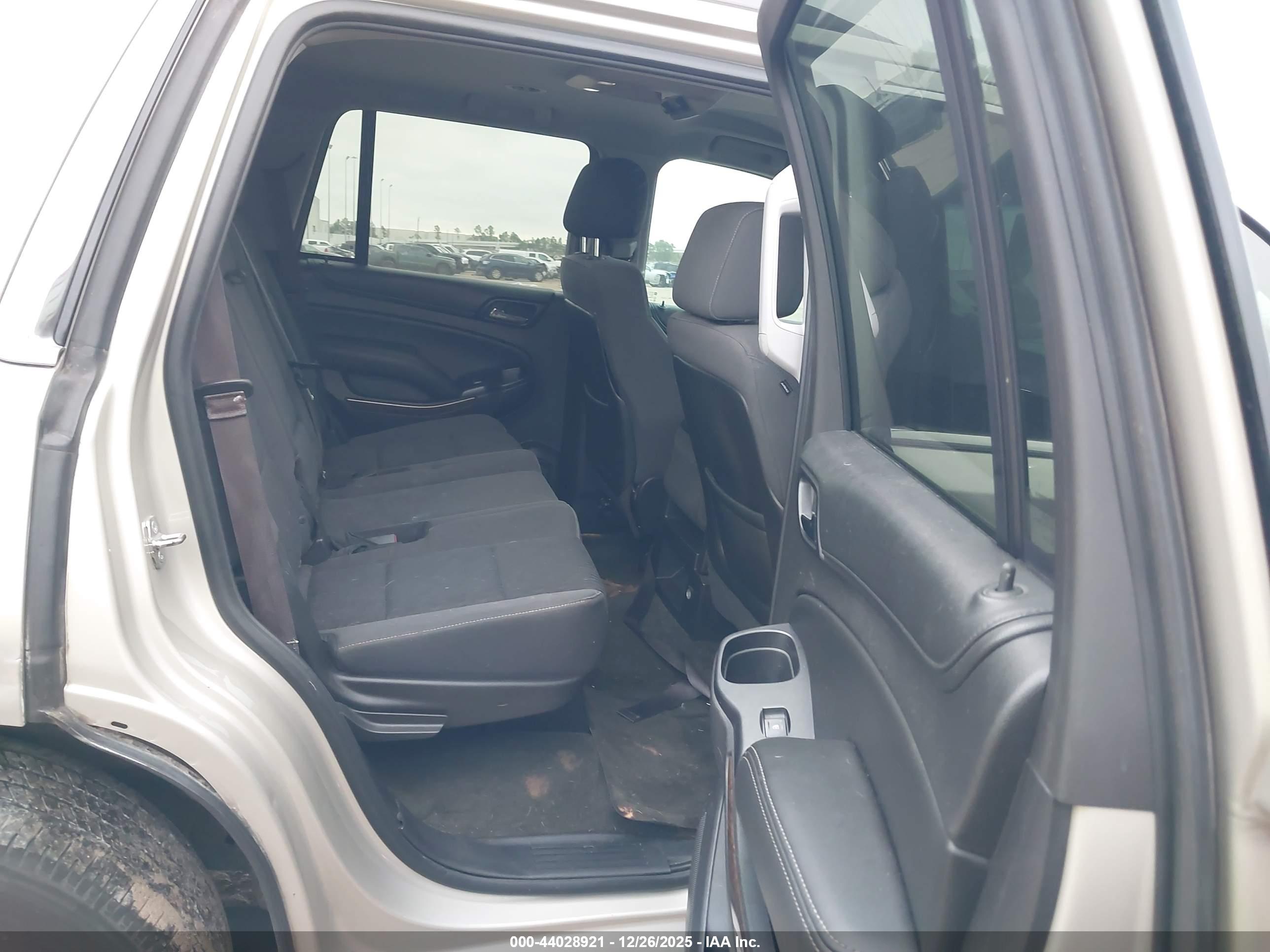 CHEVROLET TAHOE image 8