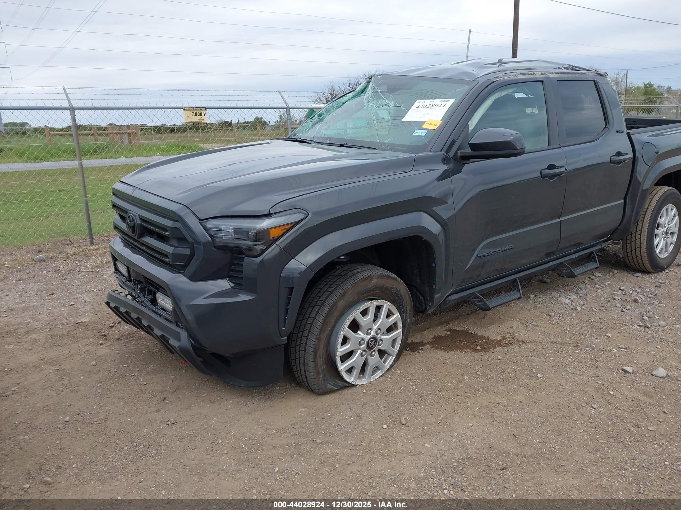 TOYOTA TACOMA image 6