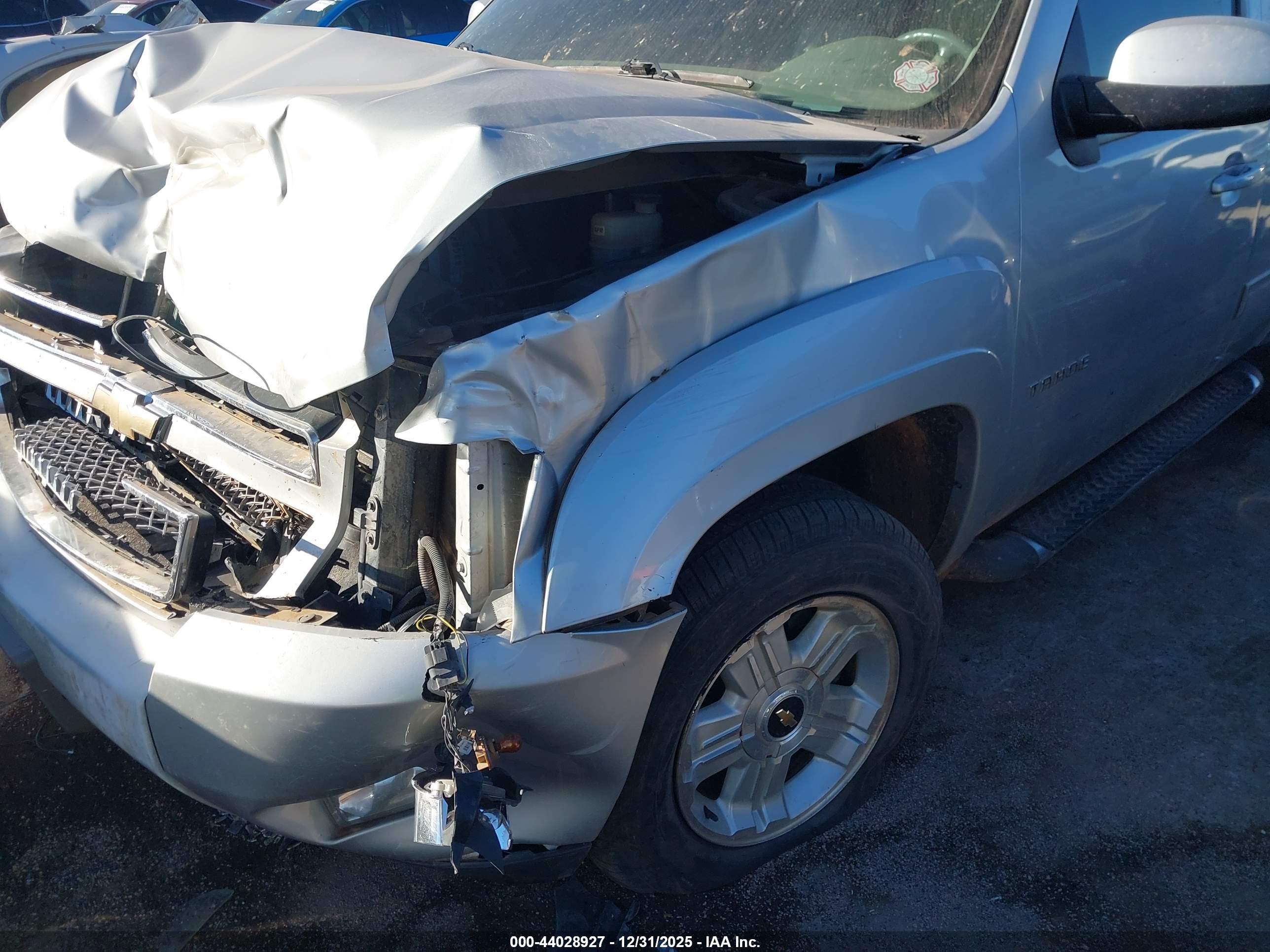 CHEVROLET TAHOE image 6