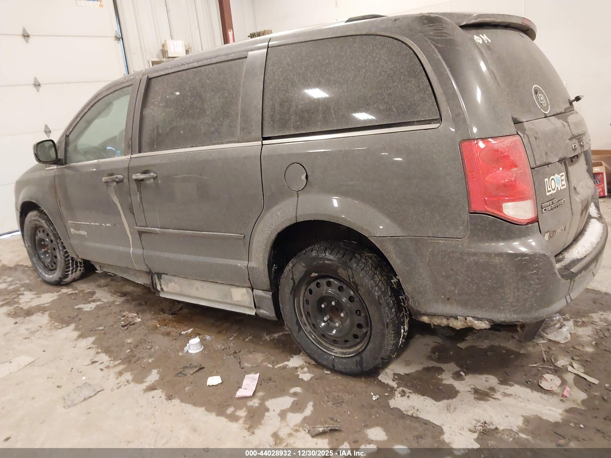 DODGE GRAND image 3
