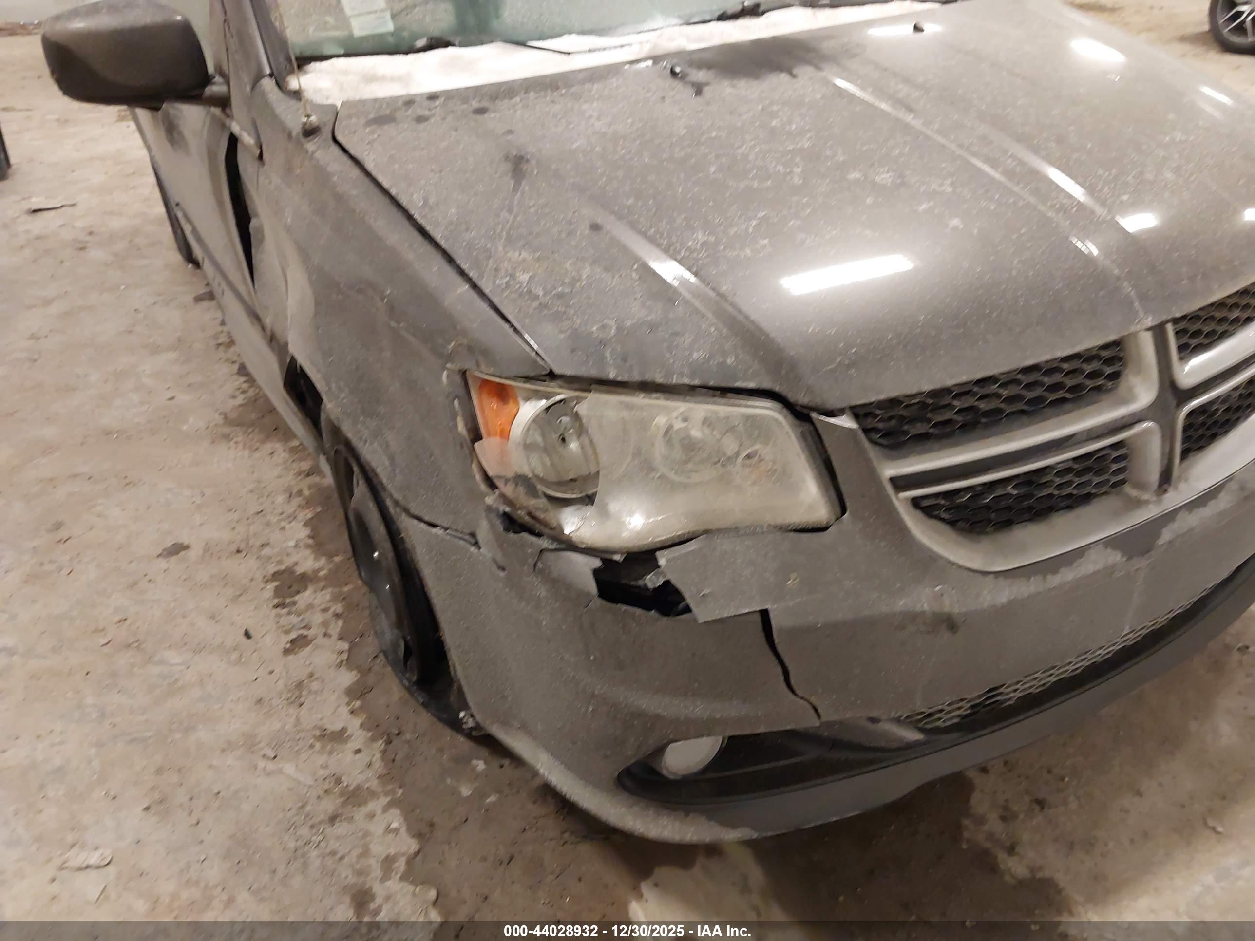 DODGE GRAND image 6