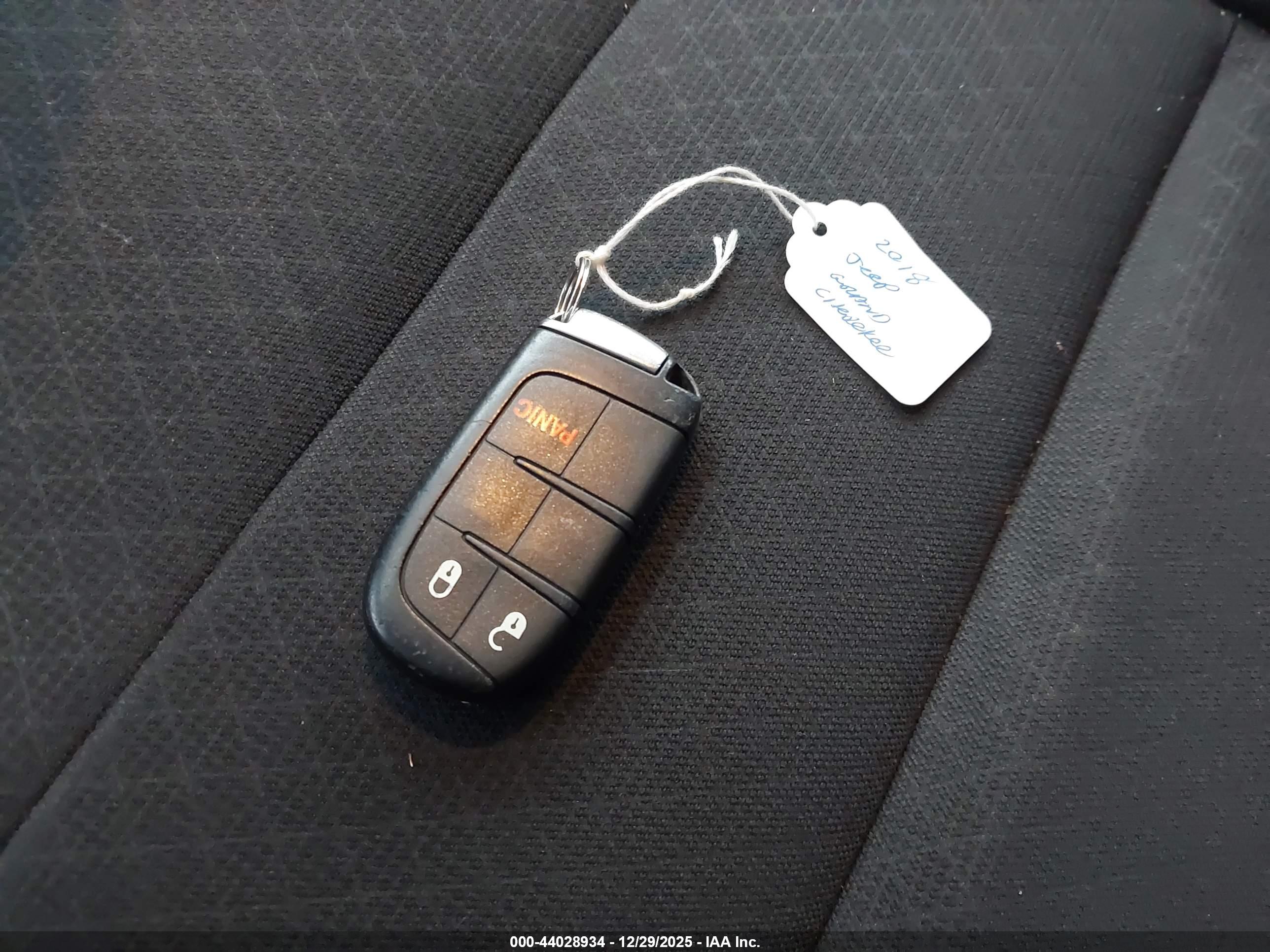 JEEP GRAND image 11