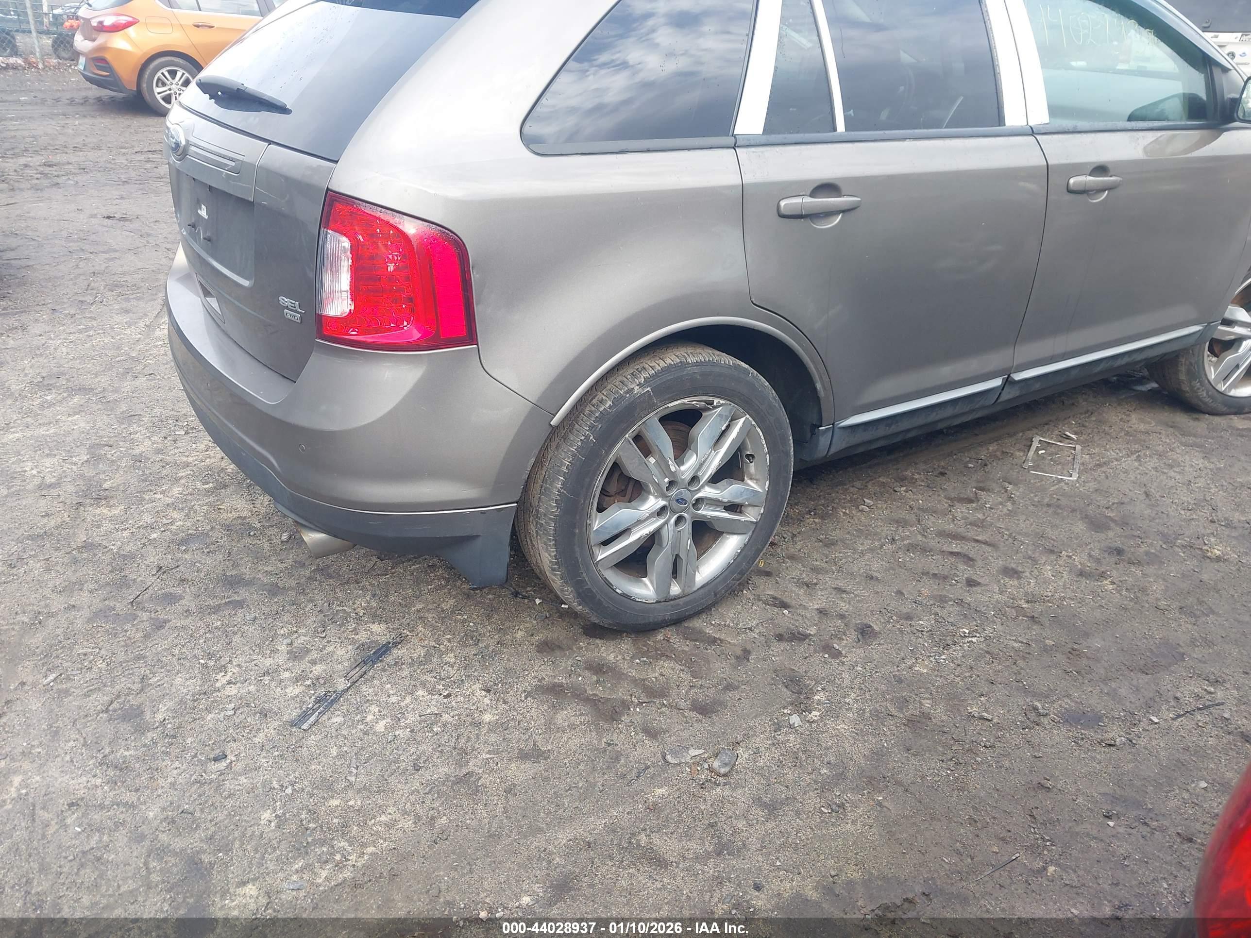 FORD EDGE image 4