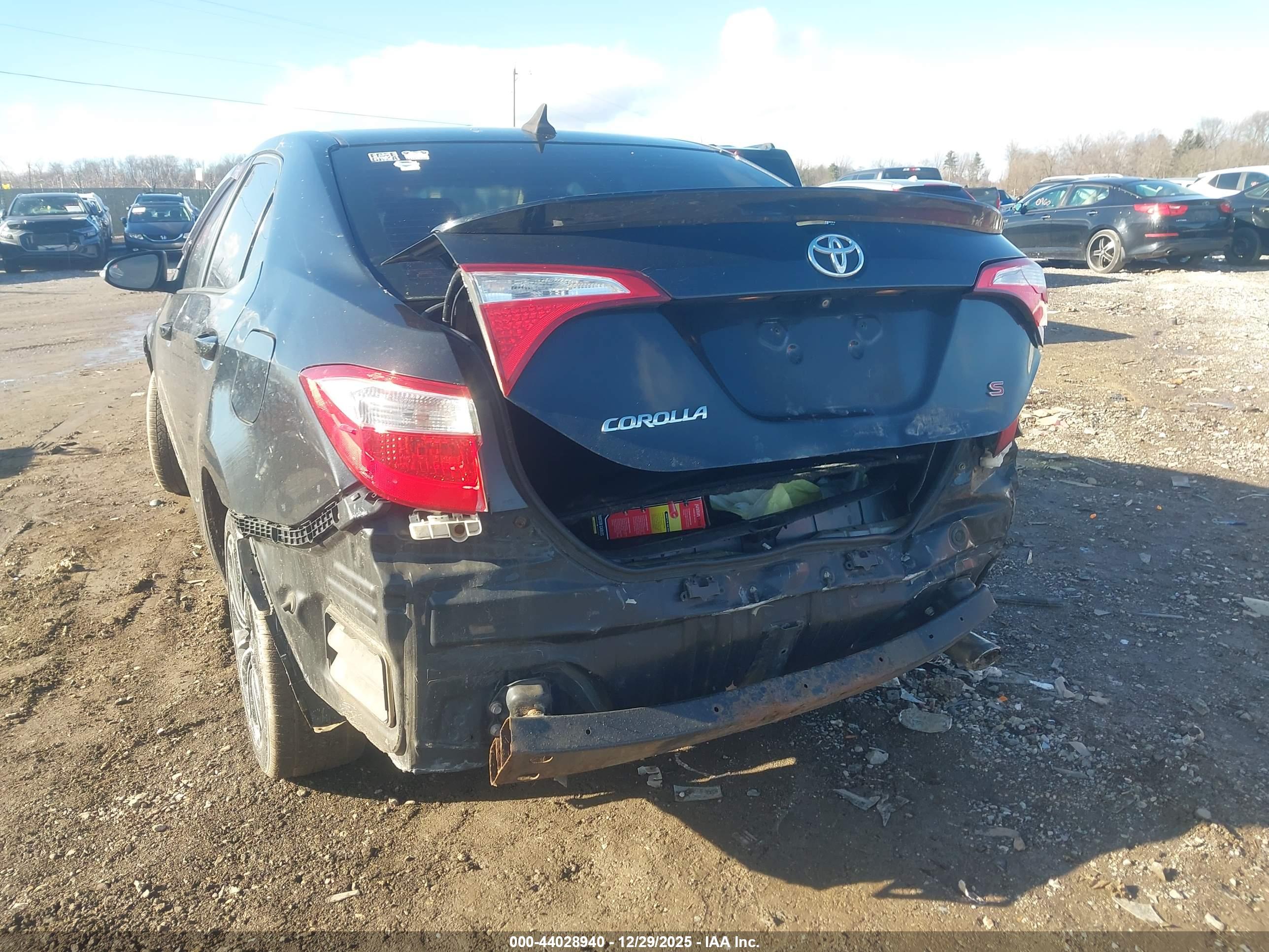 TOYOTA COROLLA image 6