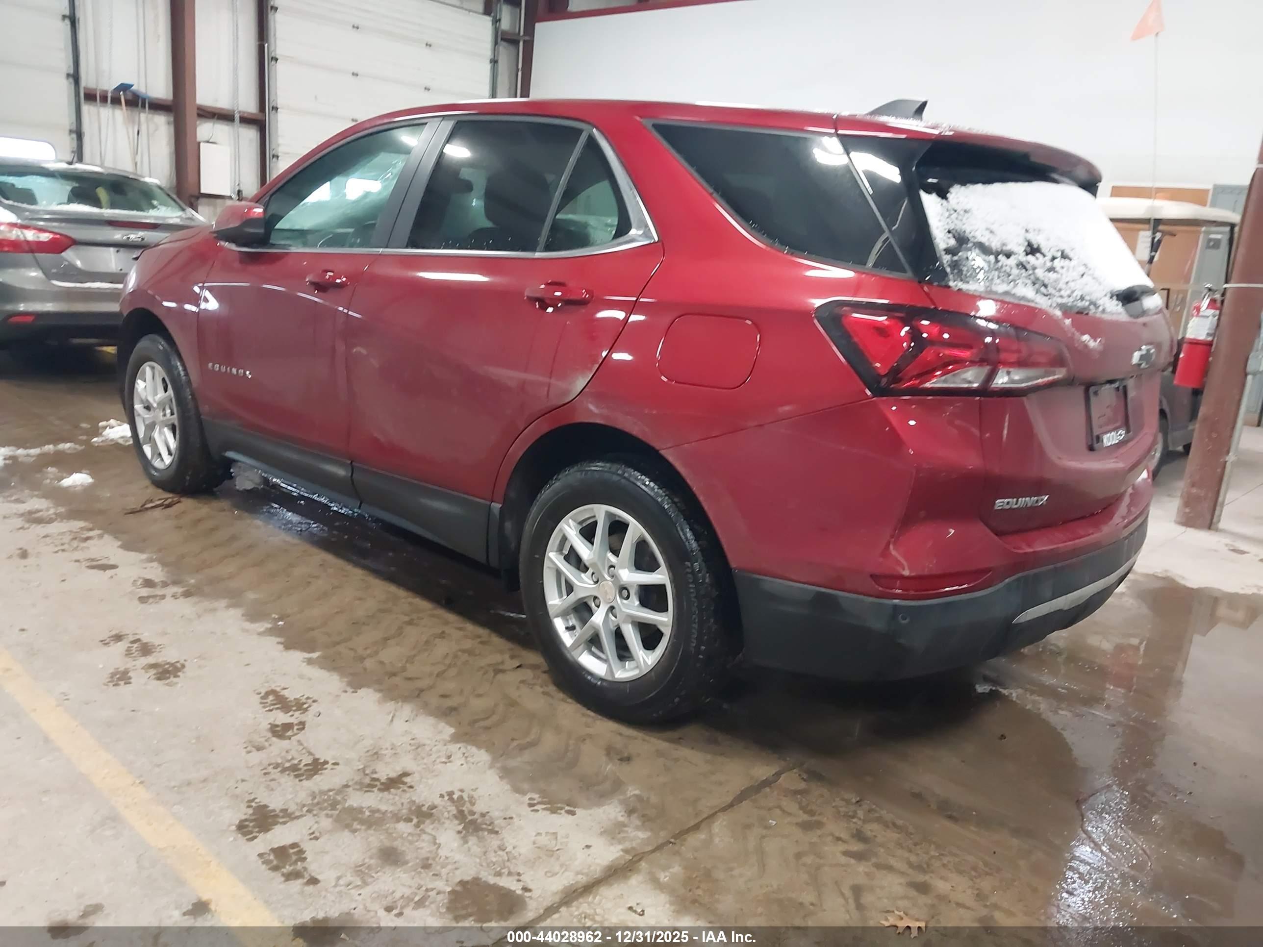 CHEVROLET EQUINOX image 3