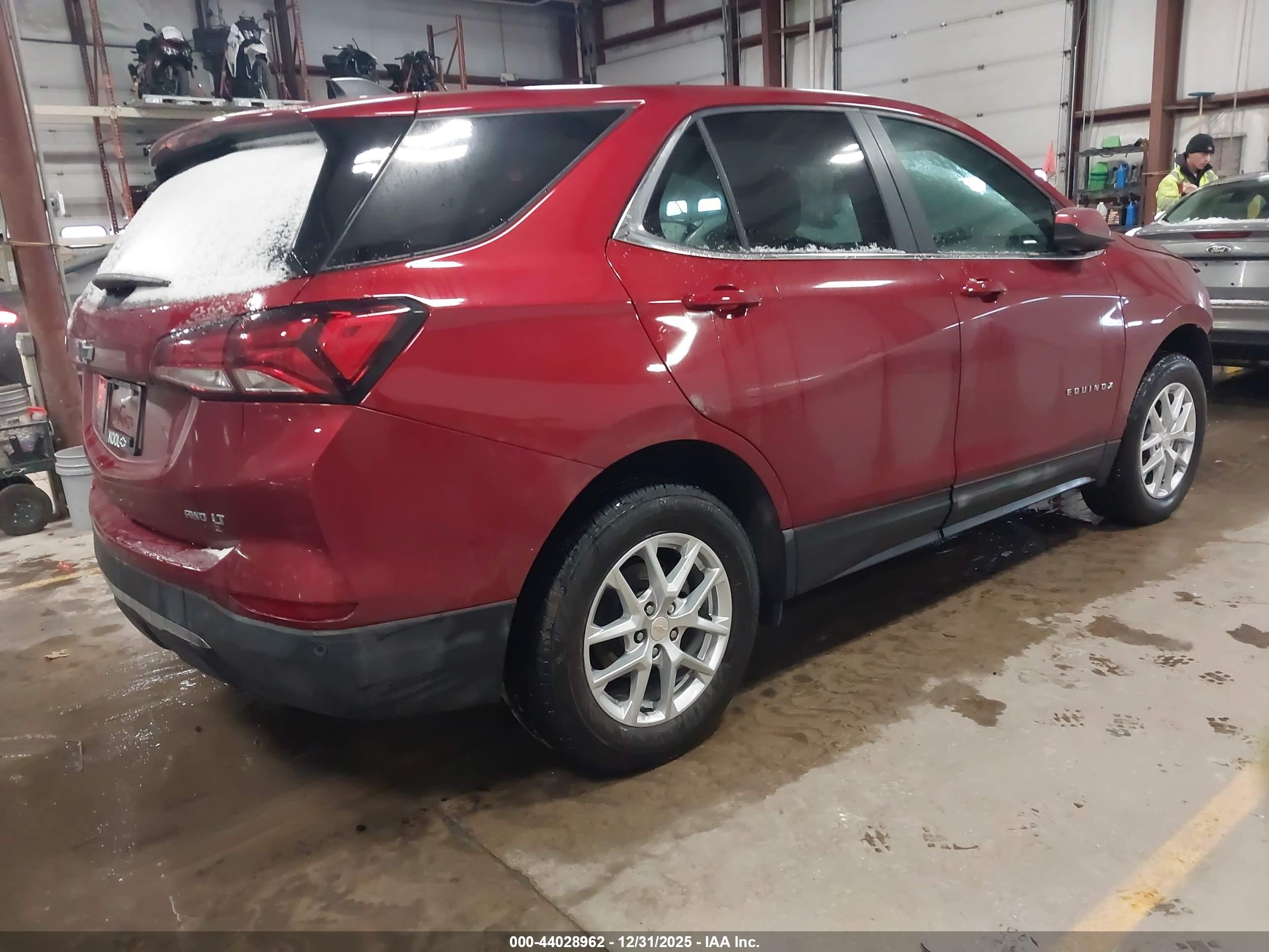 CHEVROLET EQUINOX image 4