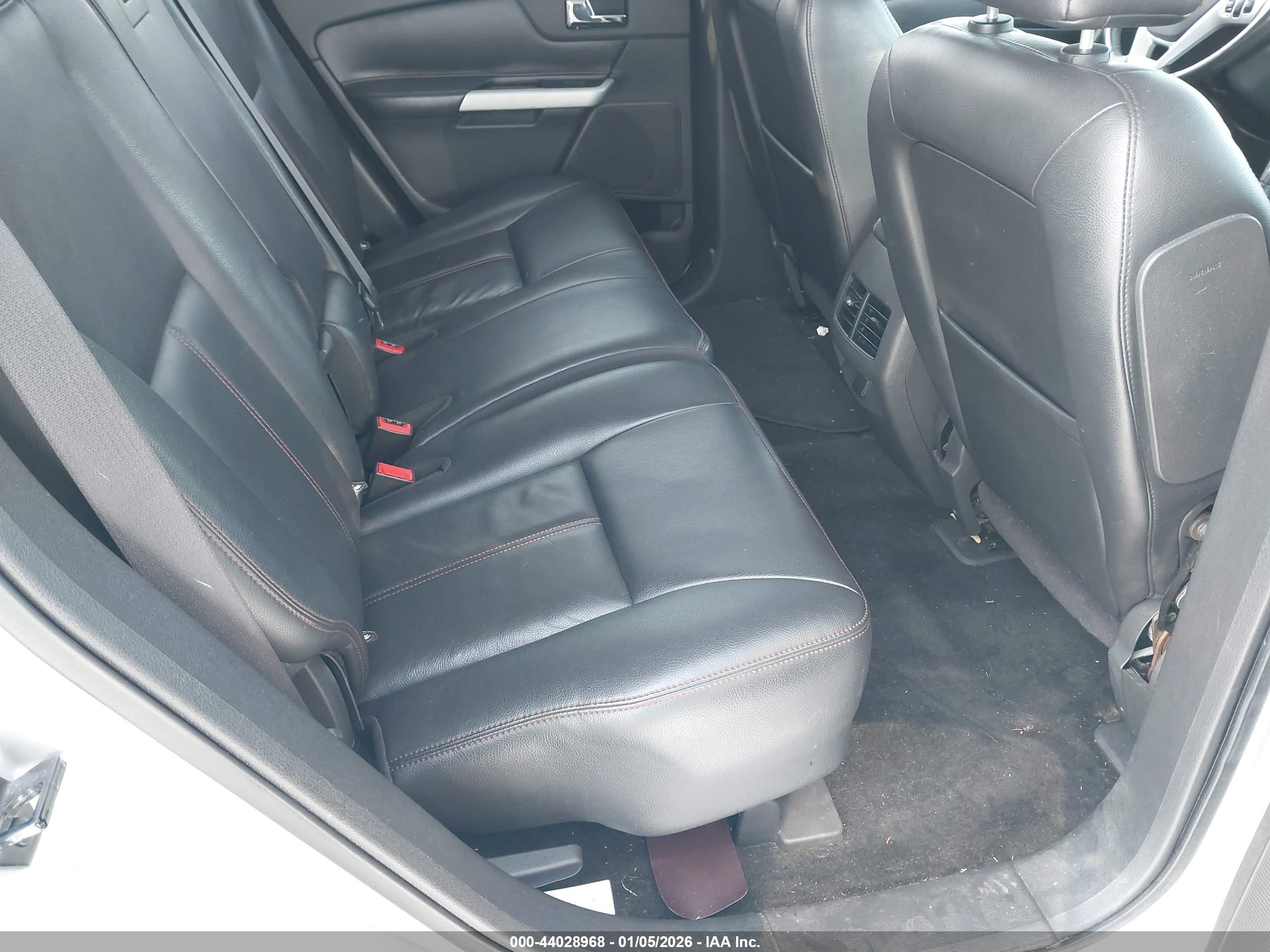 FORD EDGE image 8