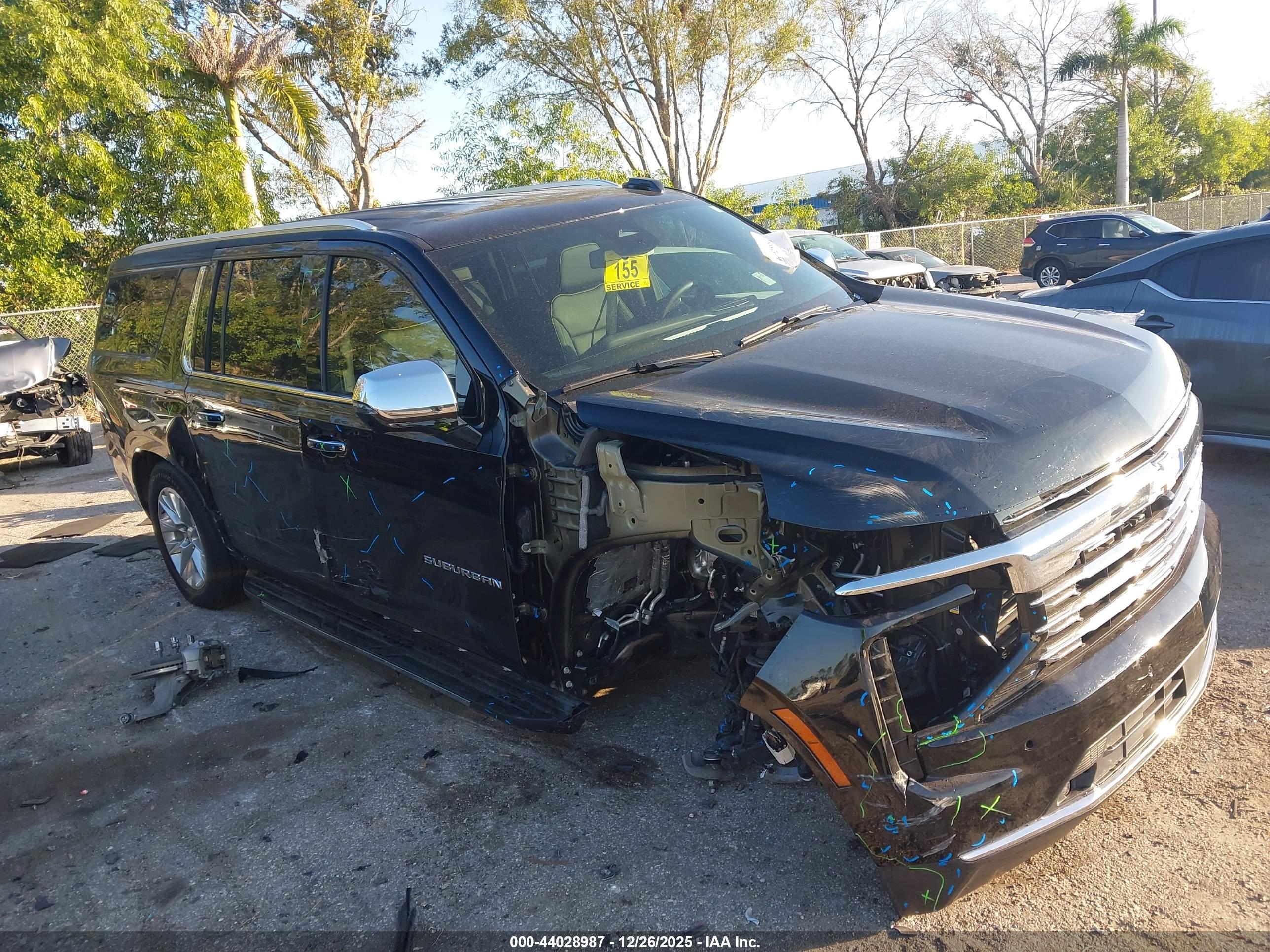 CHEVROLET SUBURBAN image 6