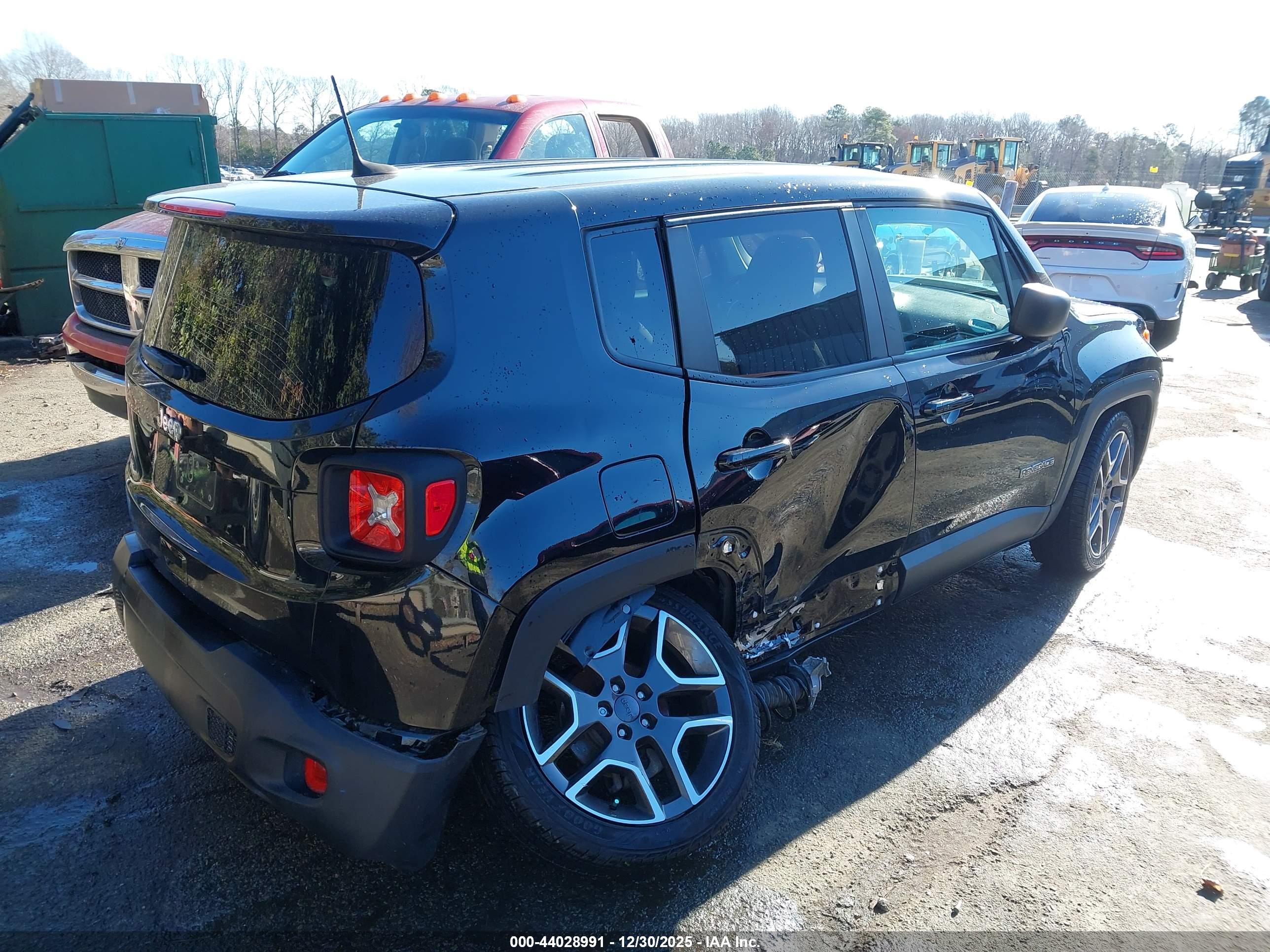 JEEP RENEGADE image 4