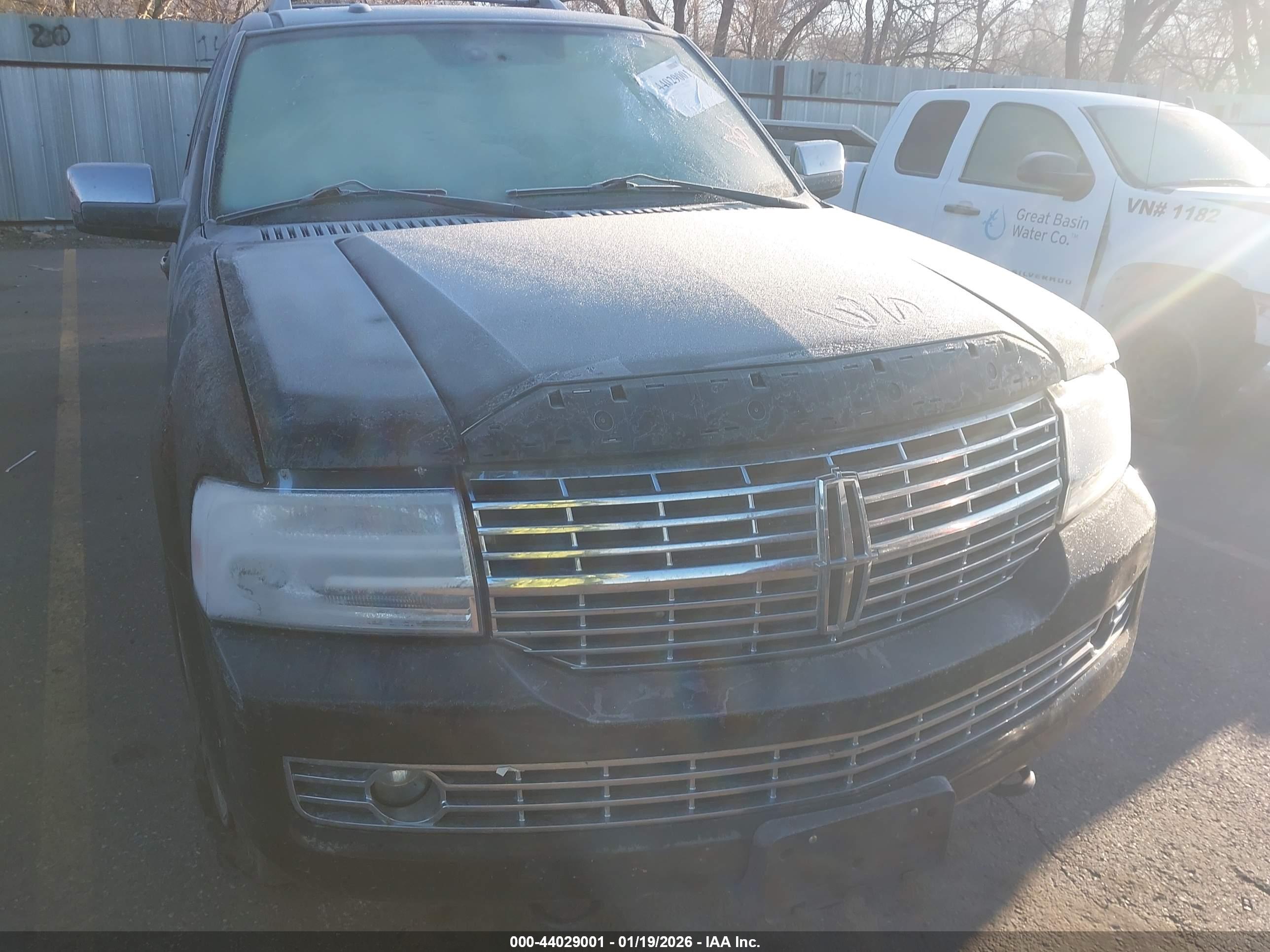 LINCOLN NAVIGATOR image 6