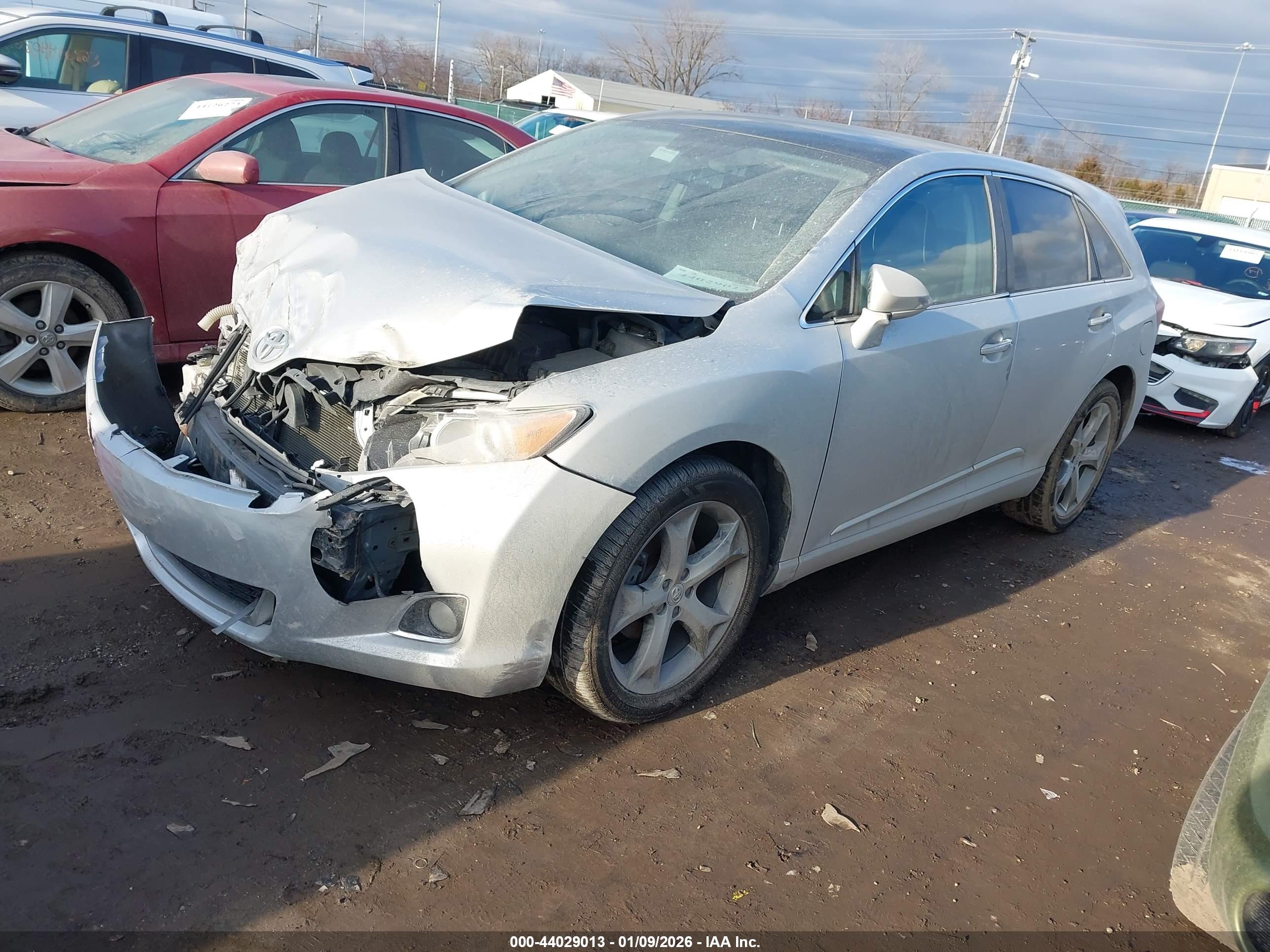TOYOTA VENZA image 2