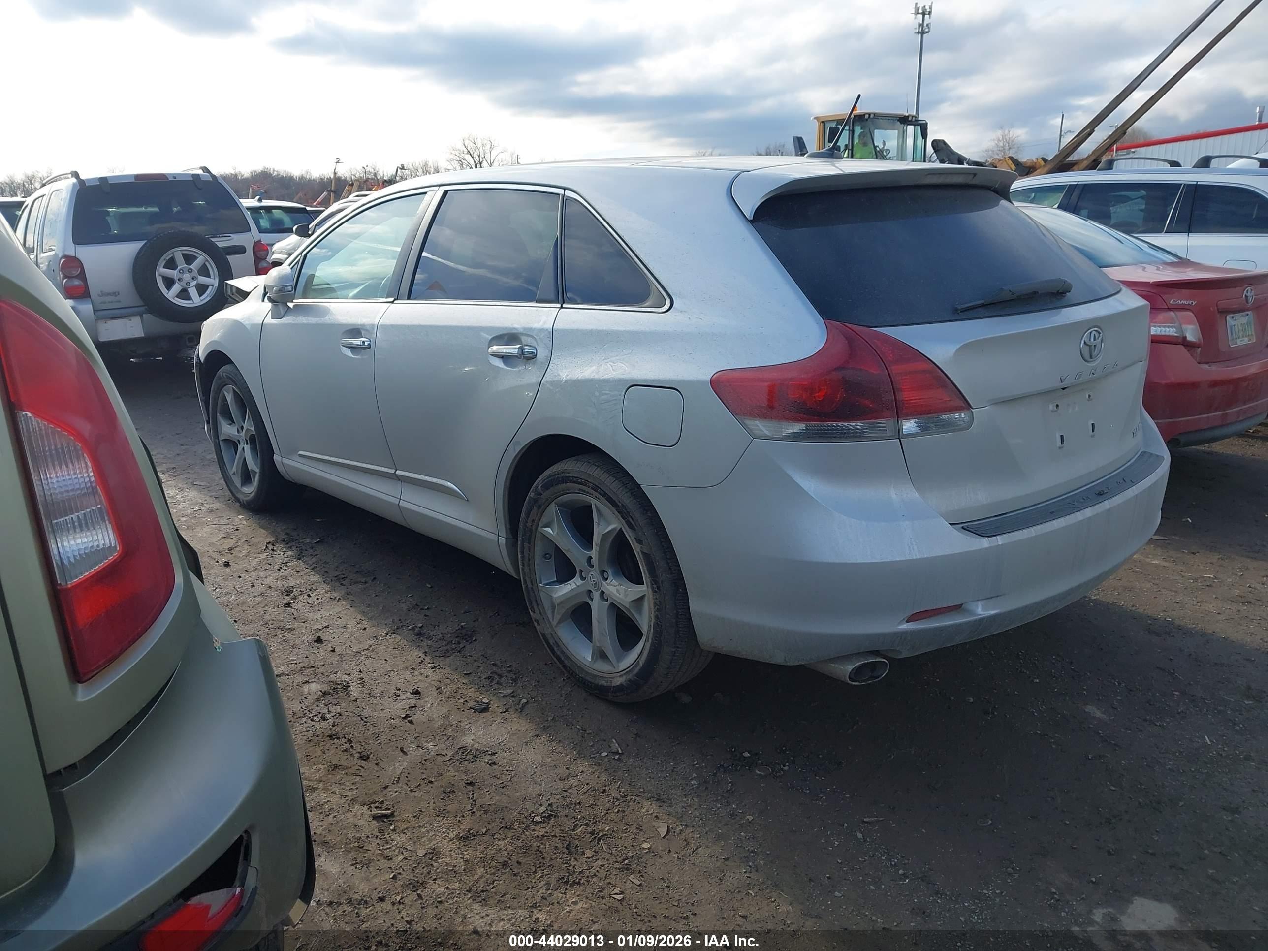 TOYOTA VENZA image 3