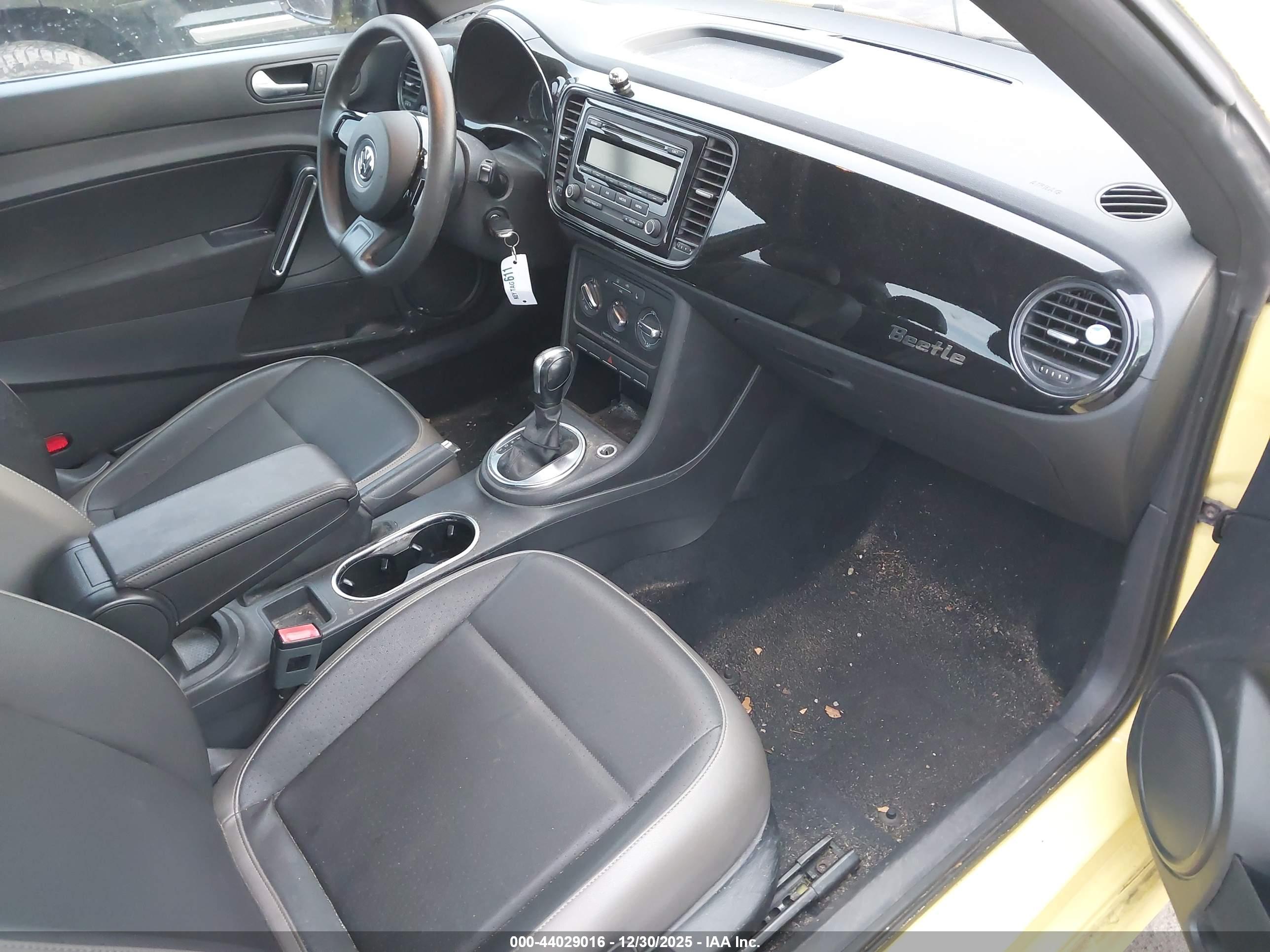 VOLKSWAGEN BEETLE image 5