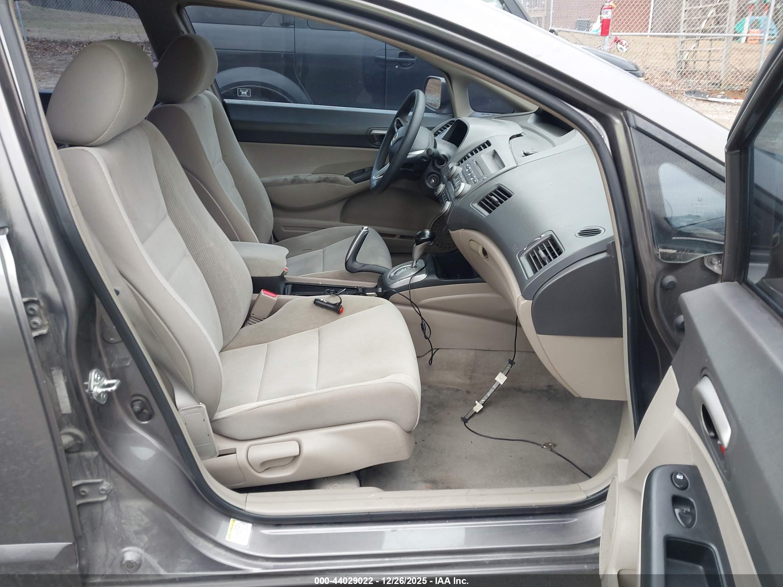 HONDA CIVIC image 5