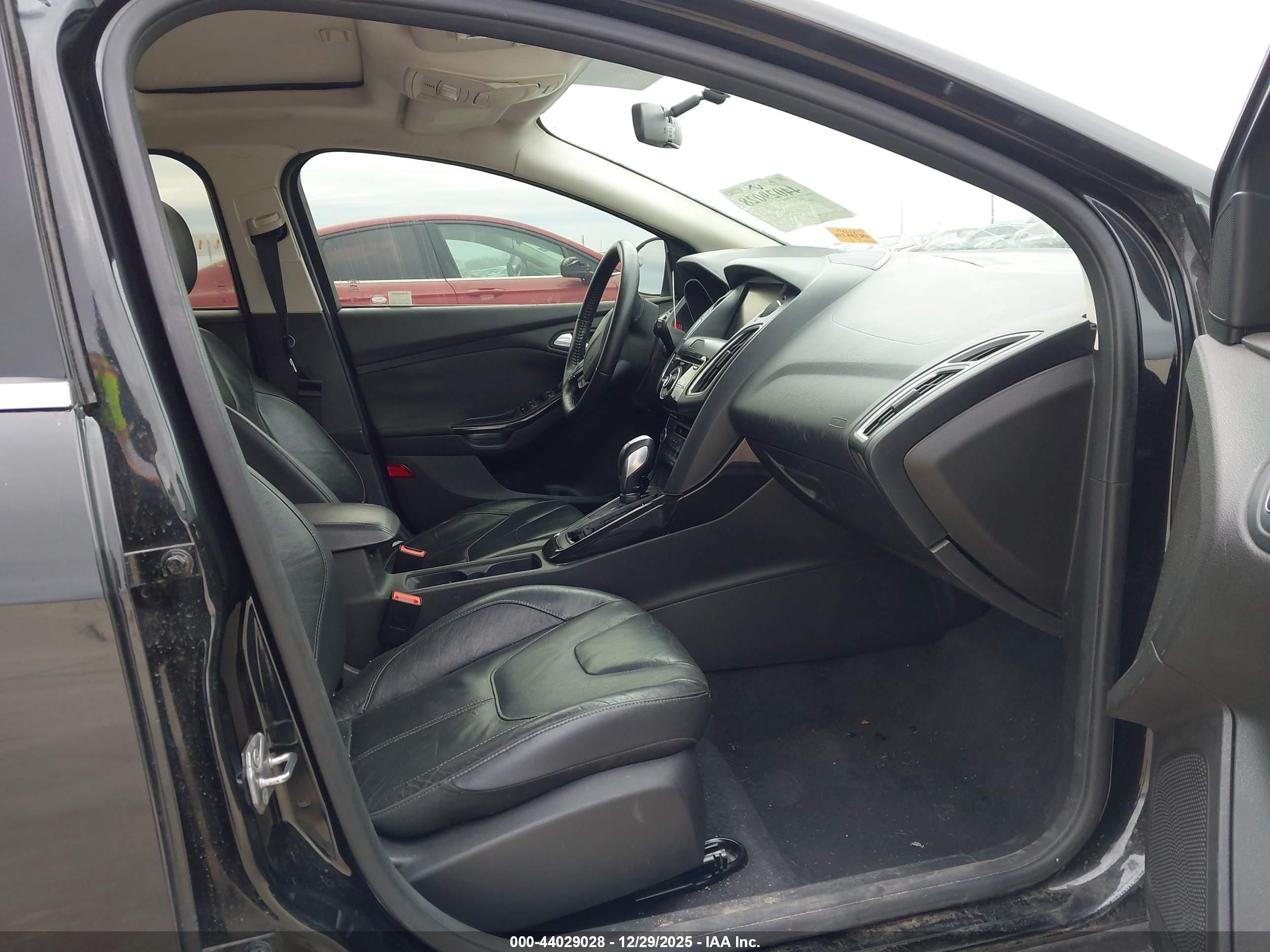 FORD FOCUS image 5
