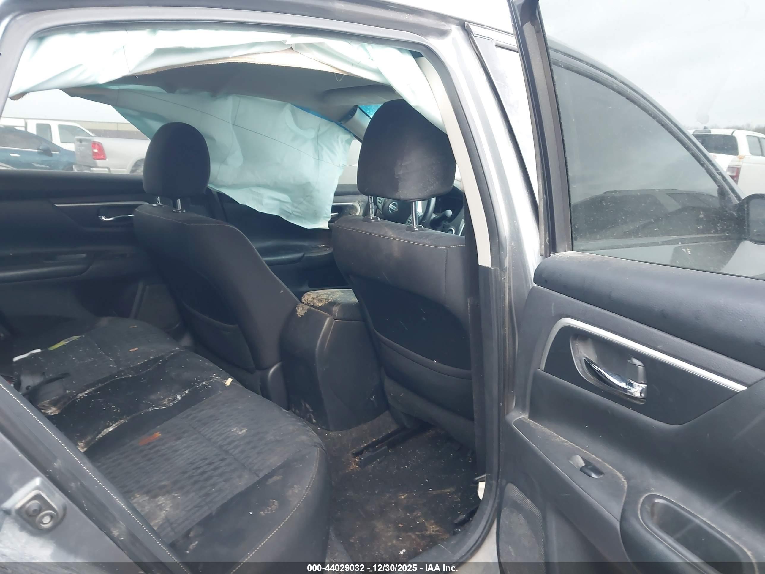 NISSAN ALTIMA image 8