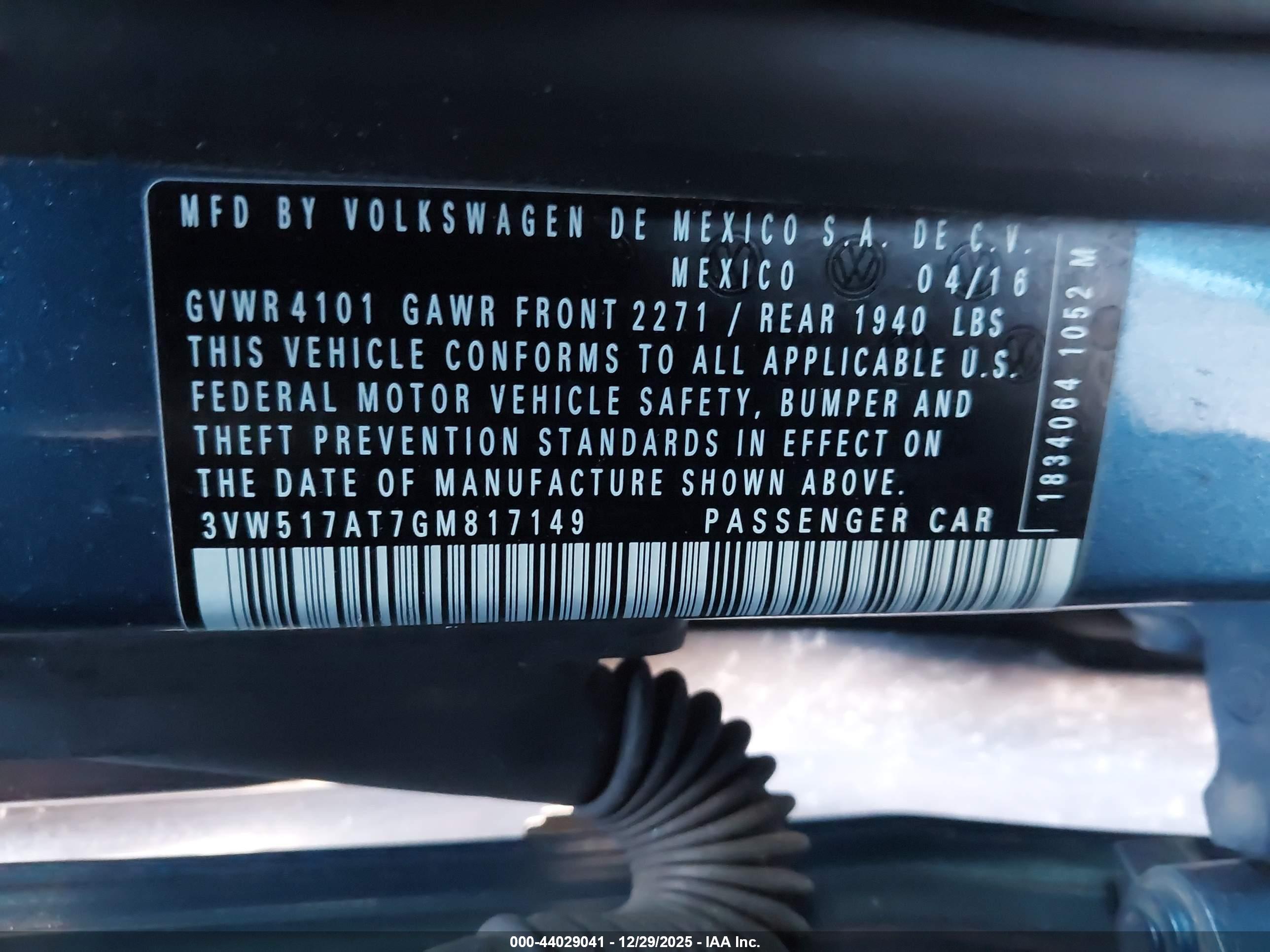VOLKSWAGEN BEETLE image 9