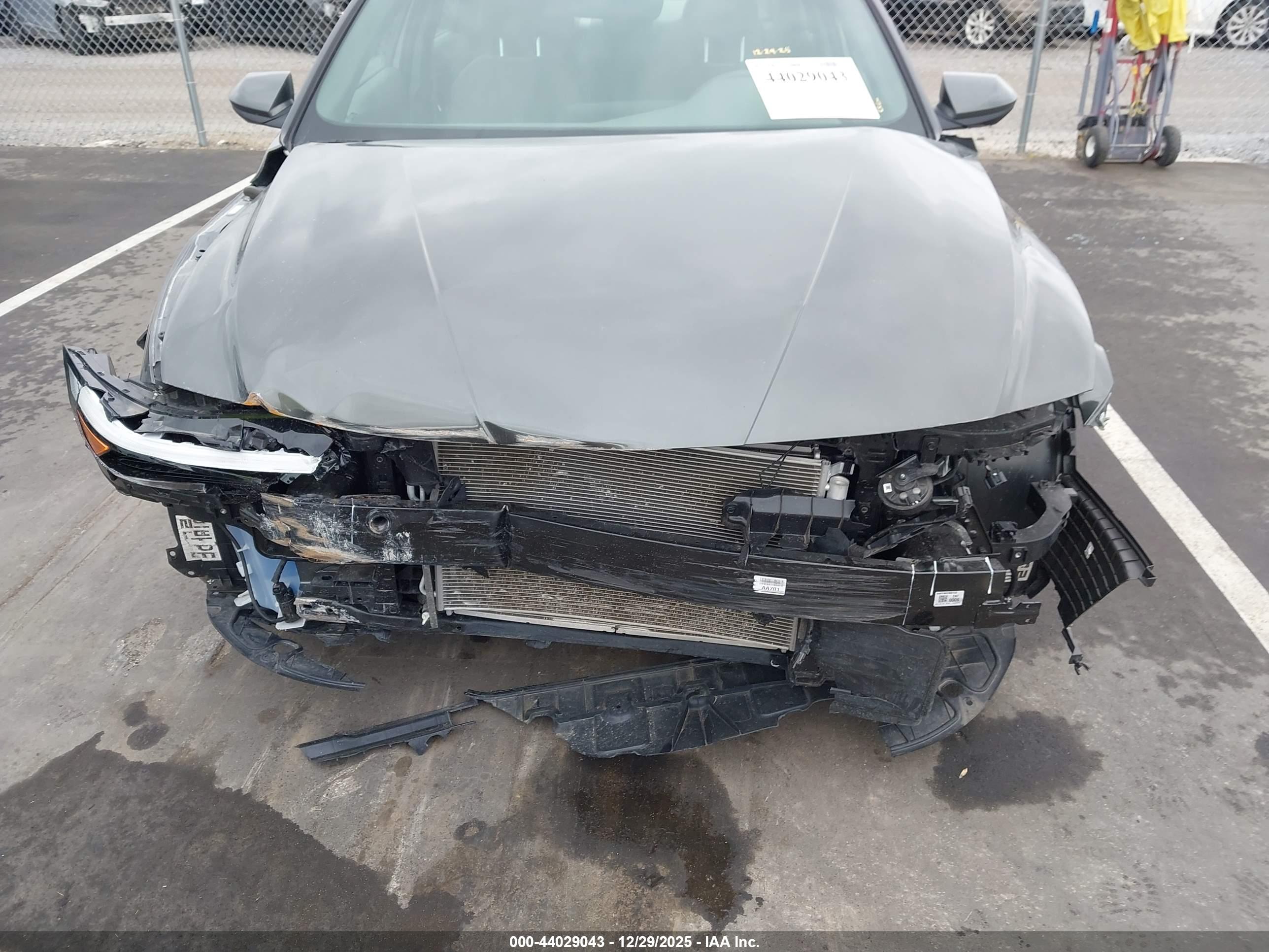 HYUNDAI ELANTRA image 6