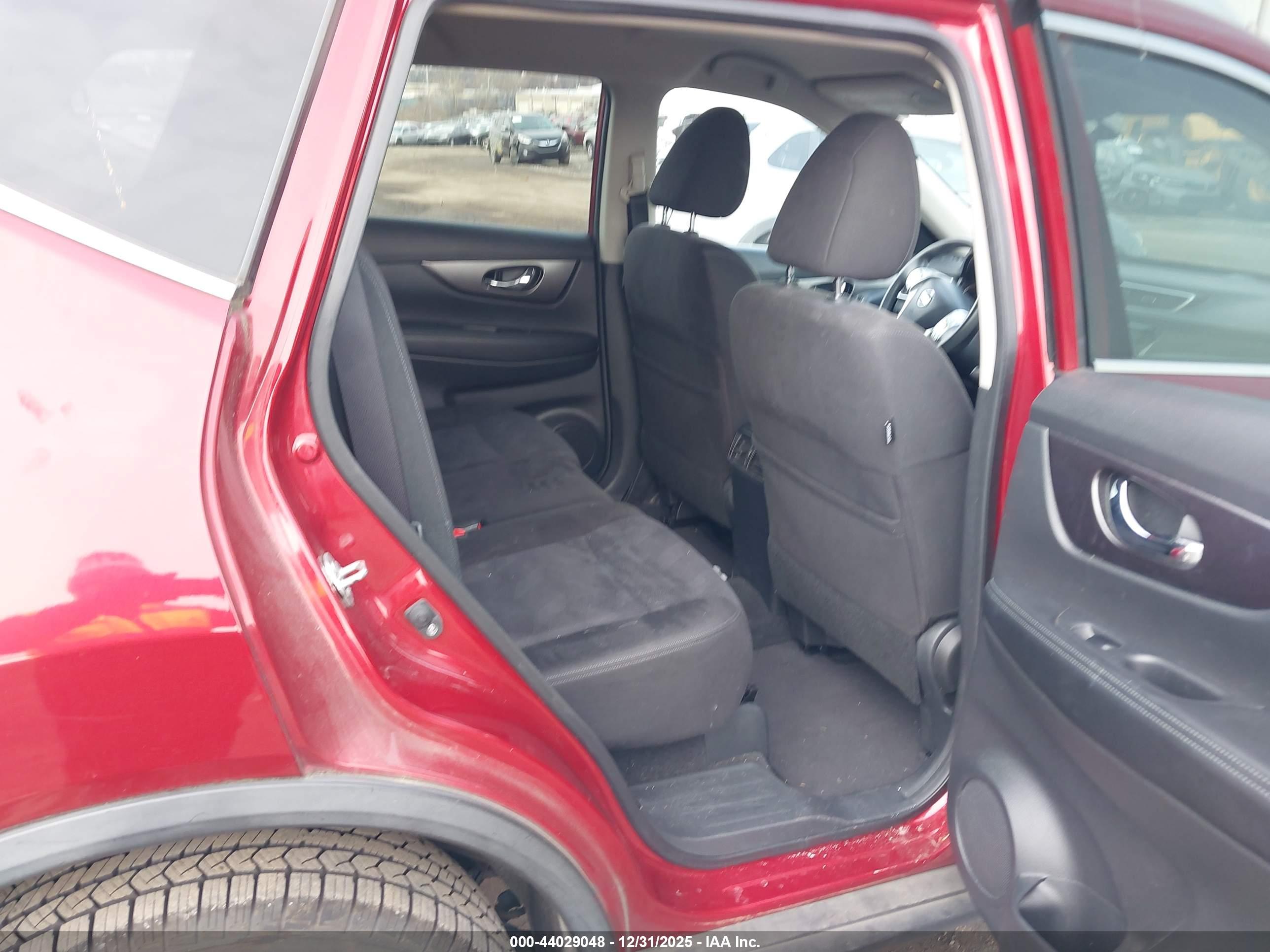 NISSAN ROGUE image 8
