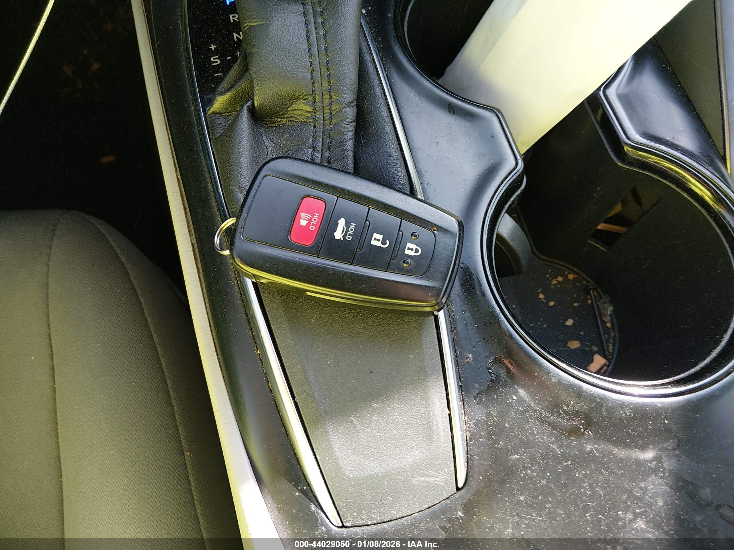 TOYOTA CAMRY image 11