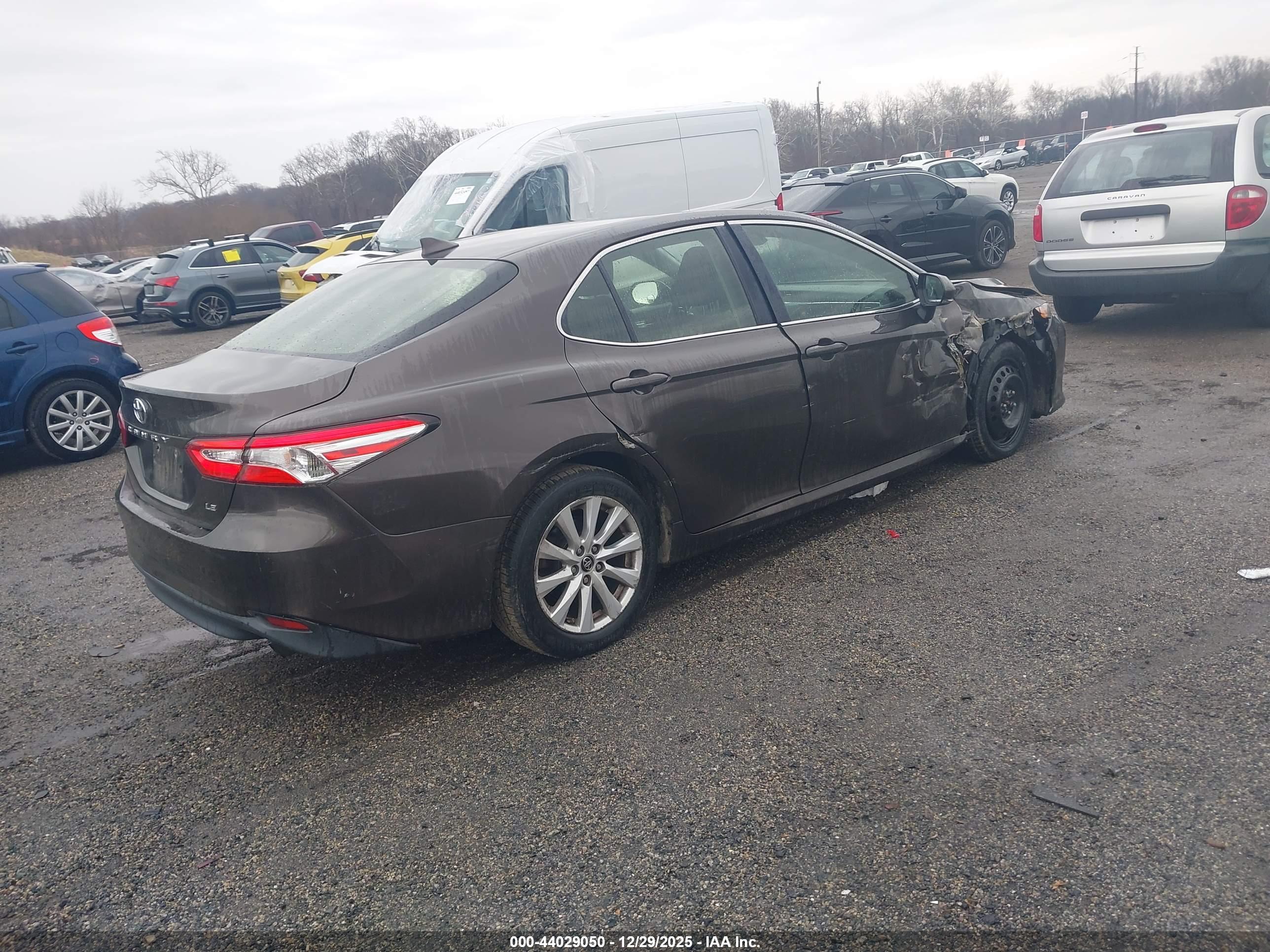 TOYOTA CAMRY image 4