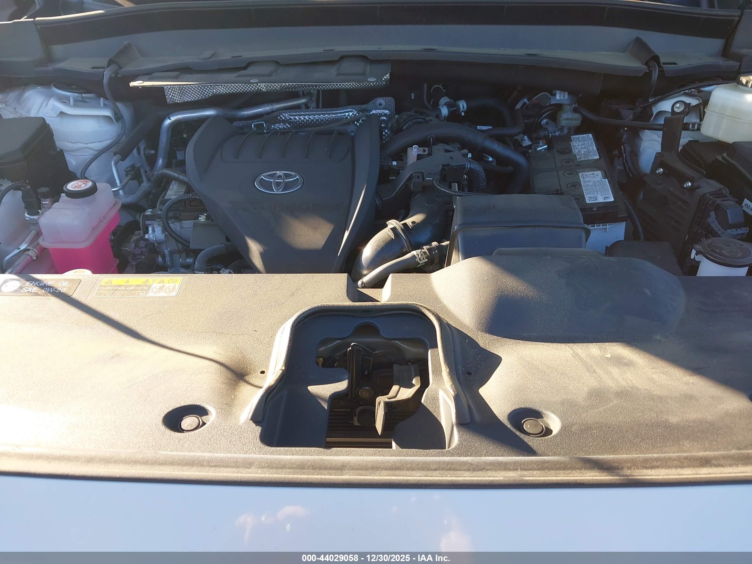 TOYOTA GRAND image 10