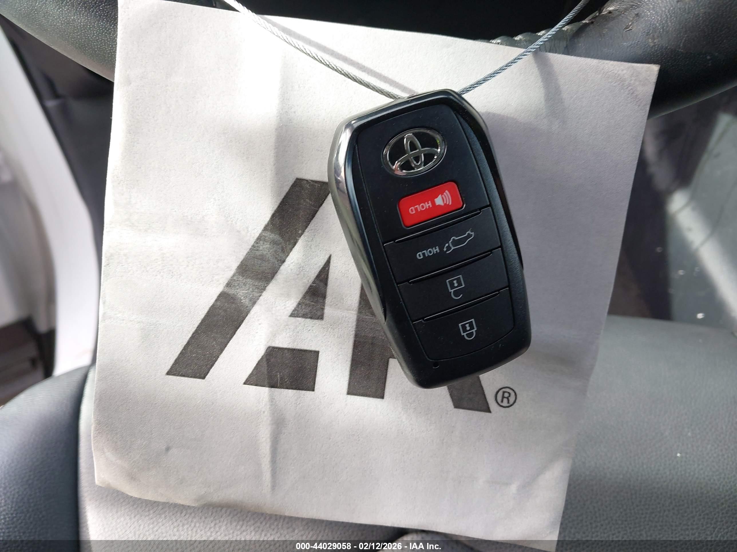 TOYOTA GRAND image 11