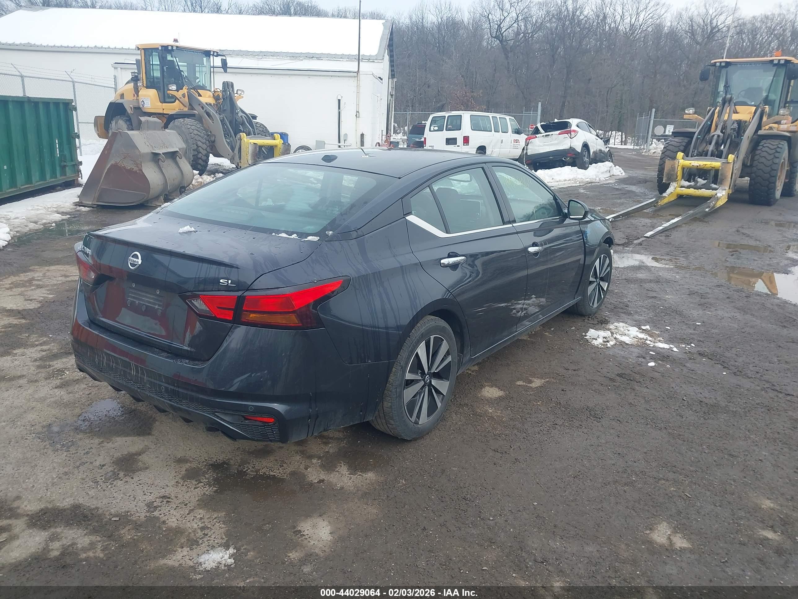 NISSAN ALTIMA image 4