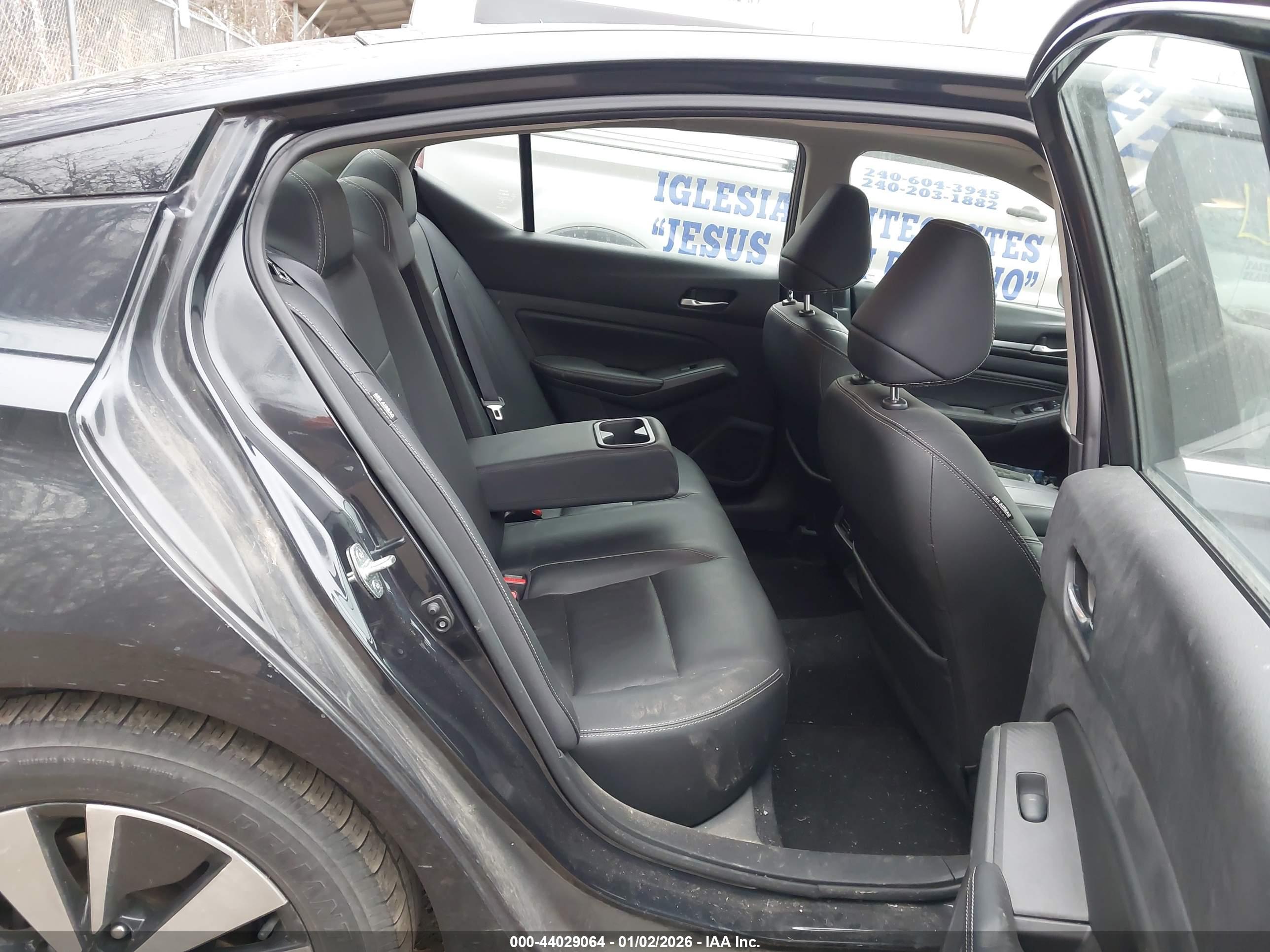 NISSAN ALTIMA image 8