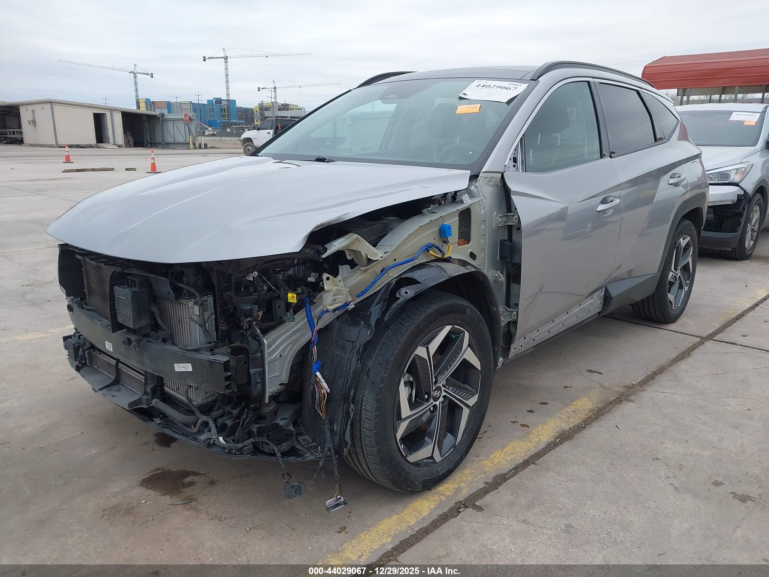 HYUNDAI TUCSON image 2