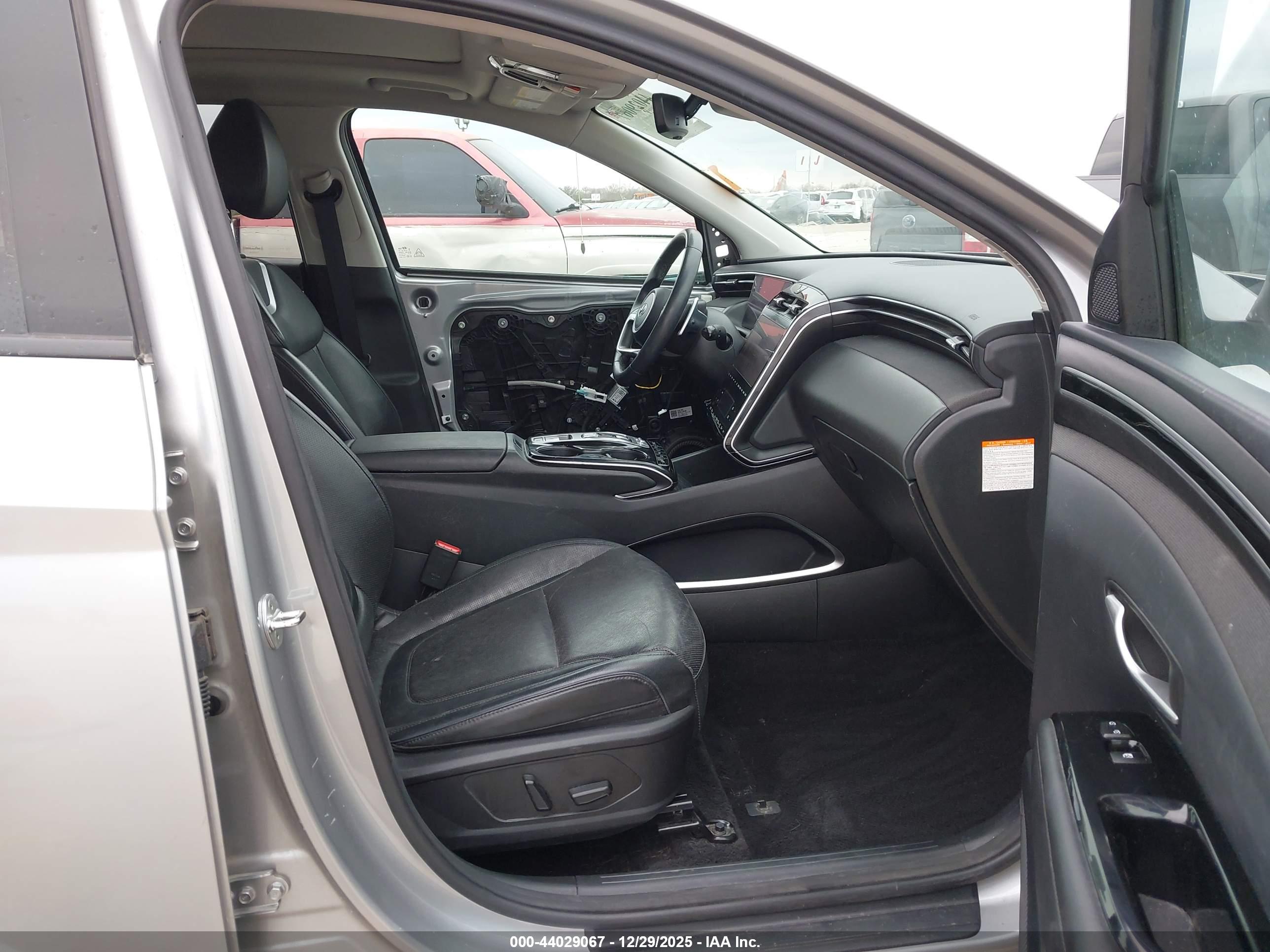 HYUNDAI TUCSON image 5