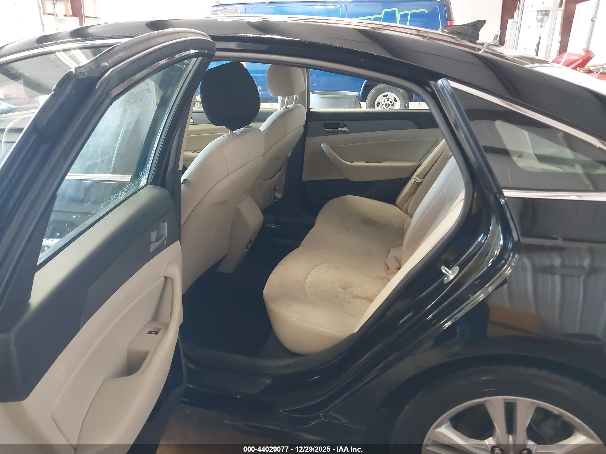 HYUNDAI SONATA image 8